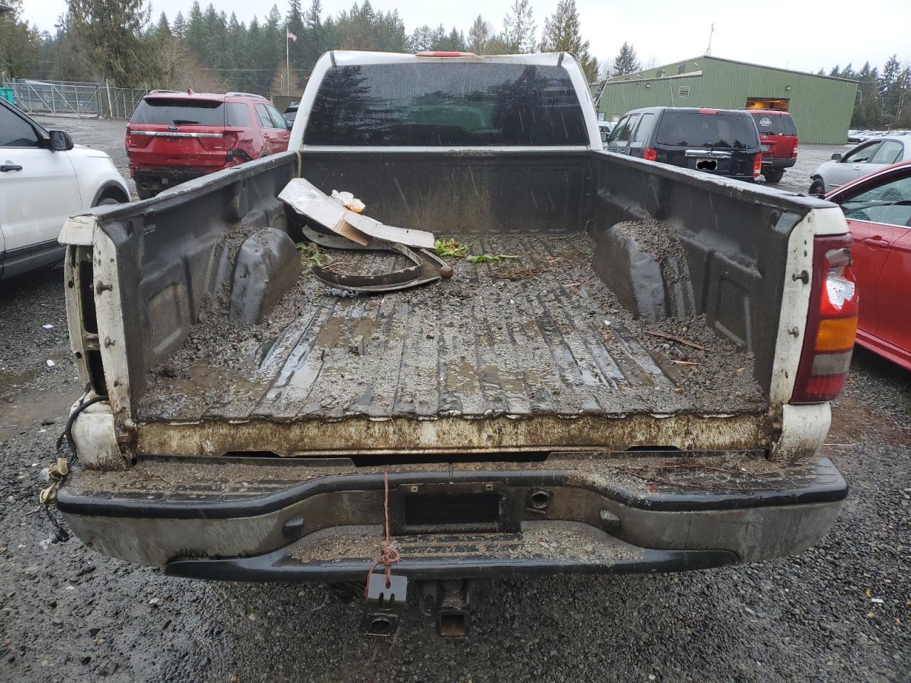 Photo 5 VIN: 1GTHK23103F233116 - GMC SIERRA 