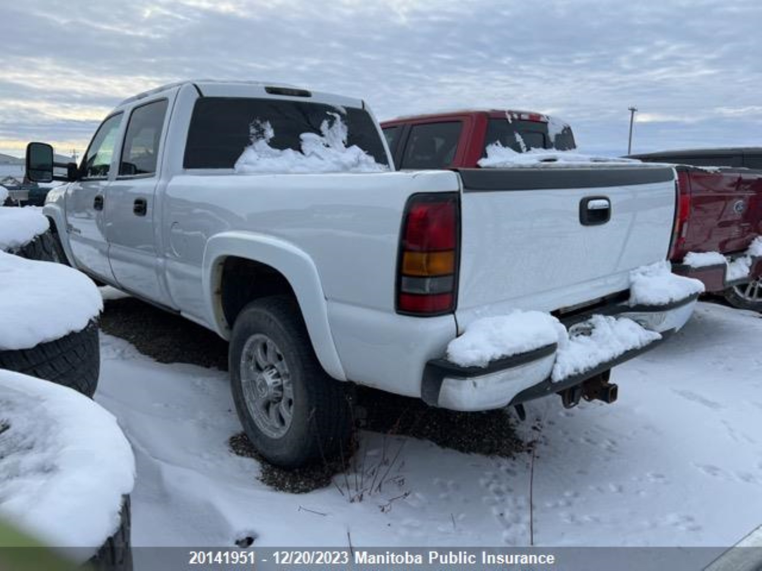 Photo 2 VIN: 1GTHK23123F144387 - GMC SIERRA 