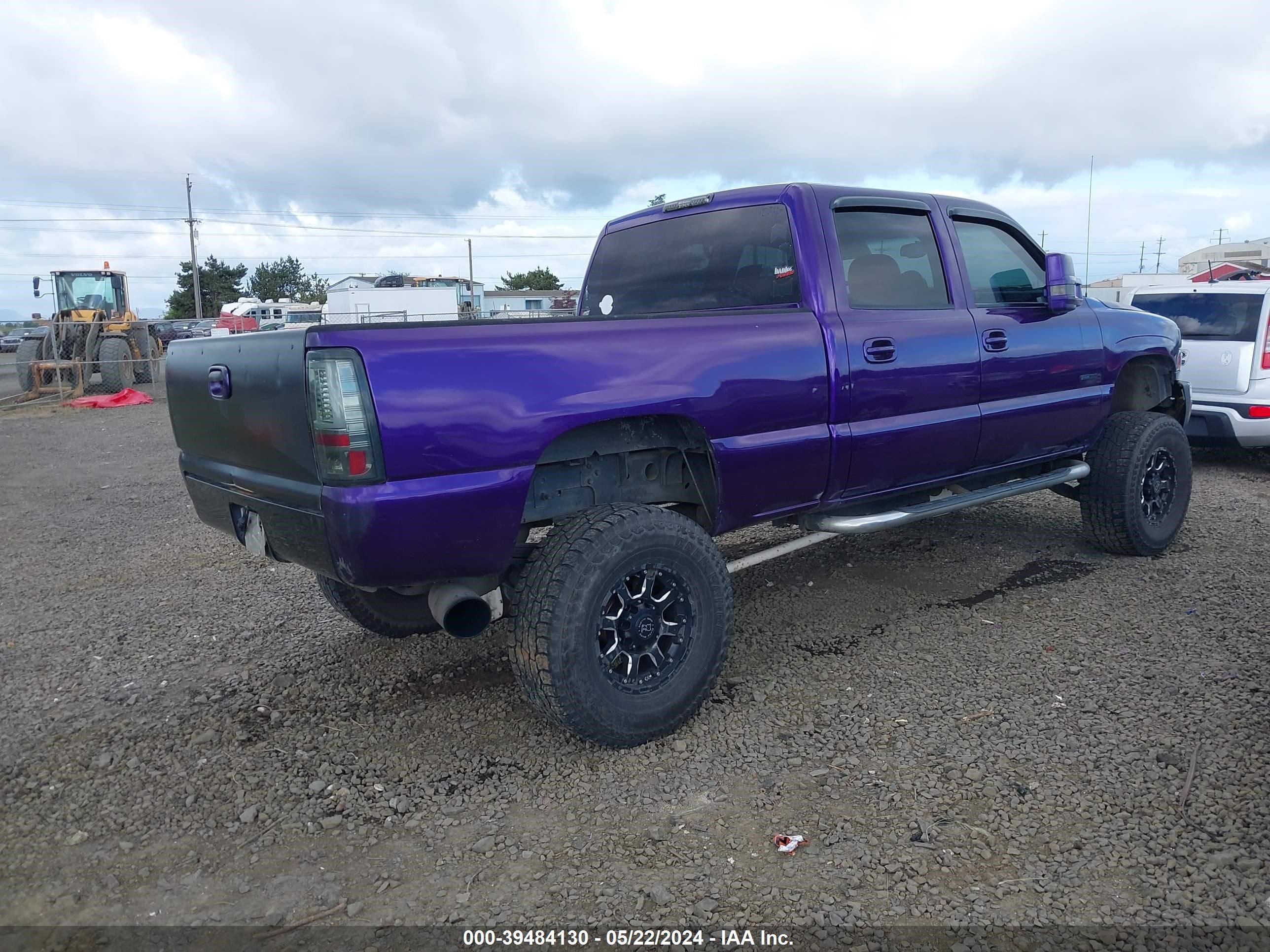 Photo 3 VIN: 1GTHK23153F237470 - GMC SIERRA 