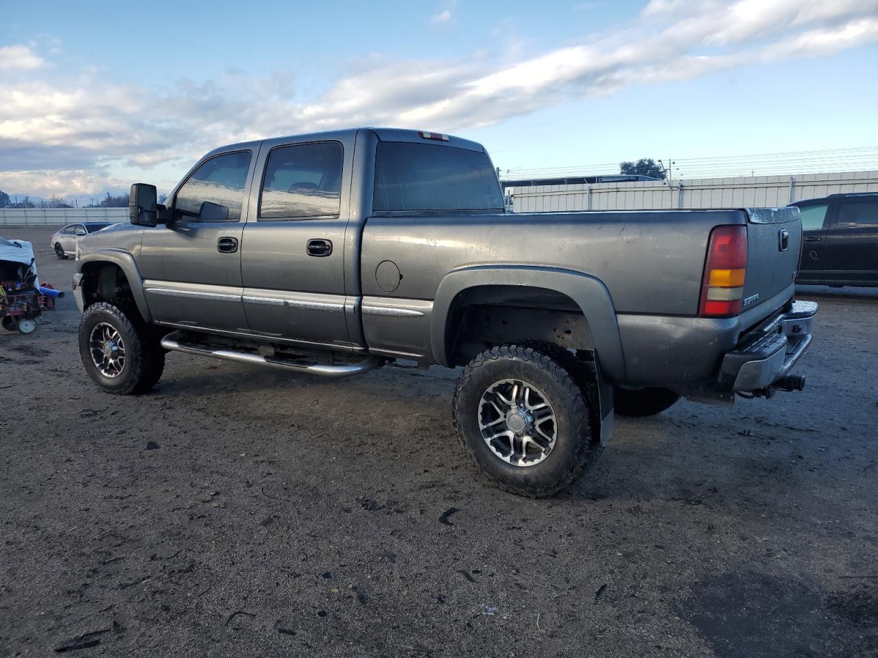 Photo 1 VIN: 1GTHK23161F111549 - GMC SIERRA 