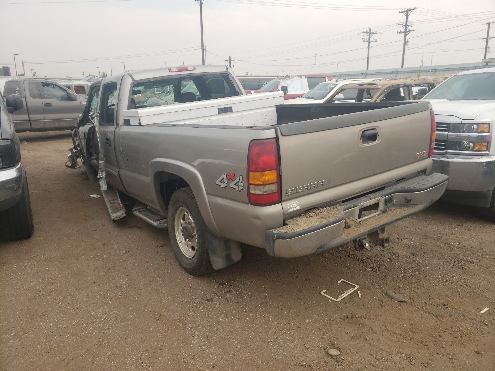 Photo 2 VIN: 1GTHK23163F164626 - GMC SIERRA K25 