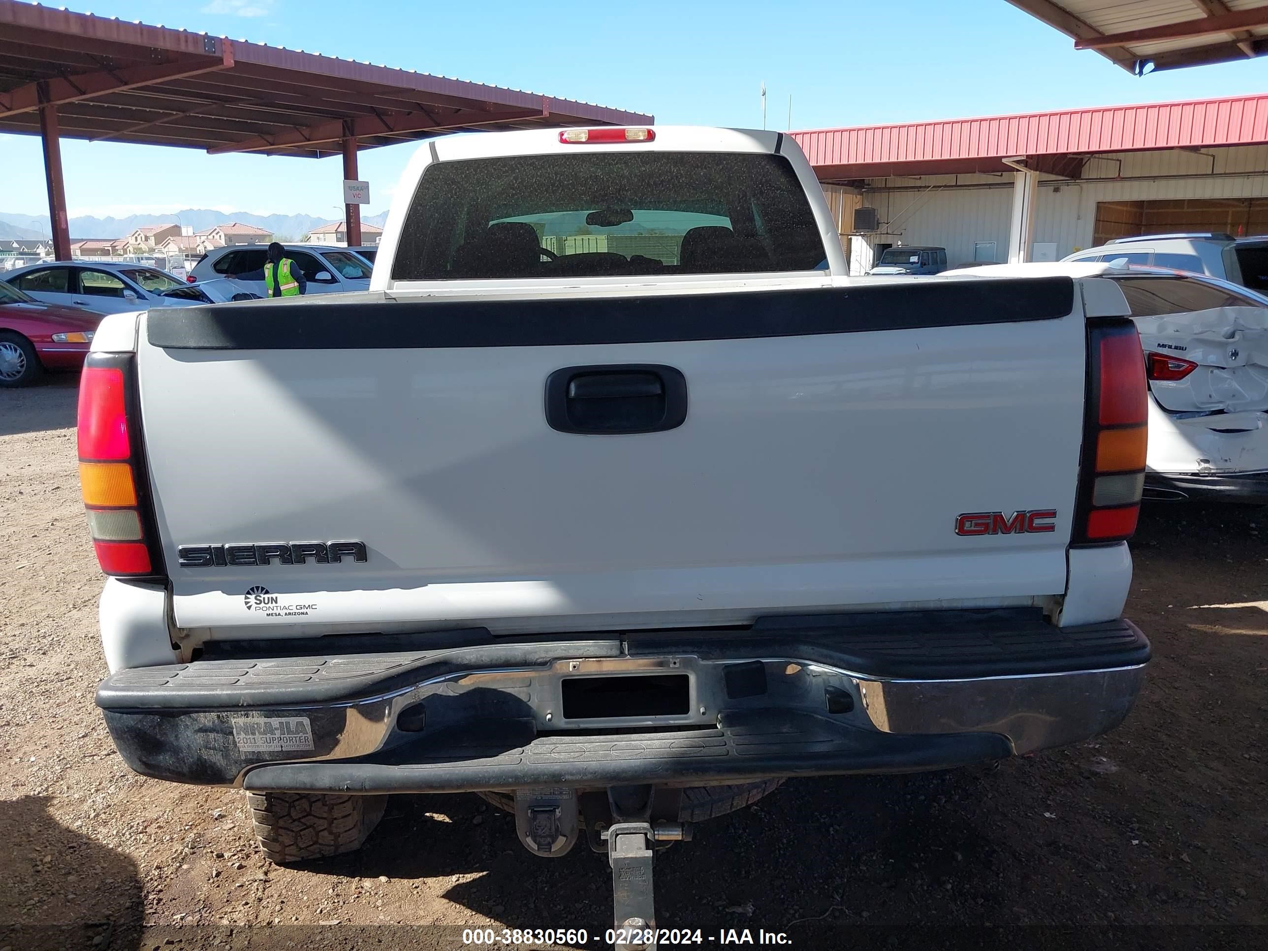 Photo 15 VIN: 1GTHK23164F133524 - GMC SIERRA 