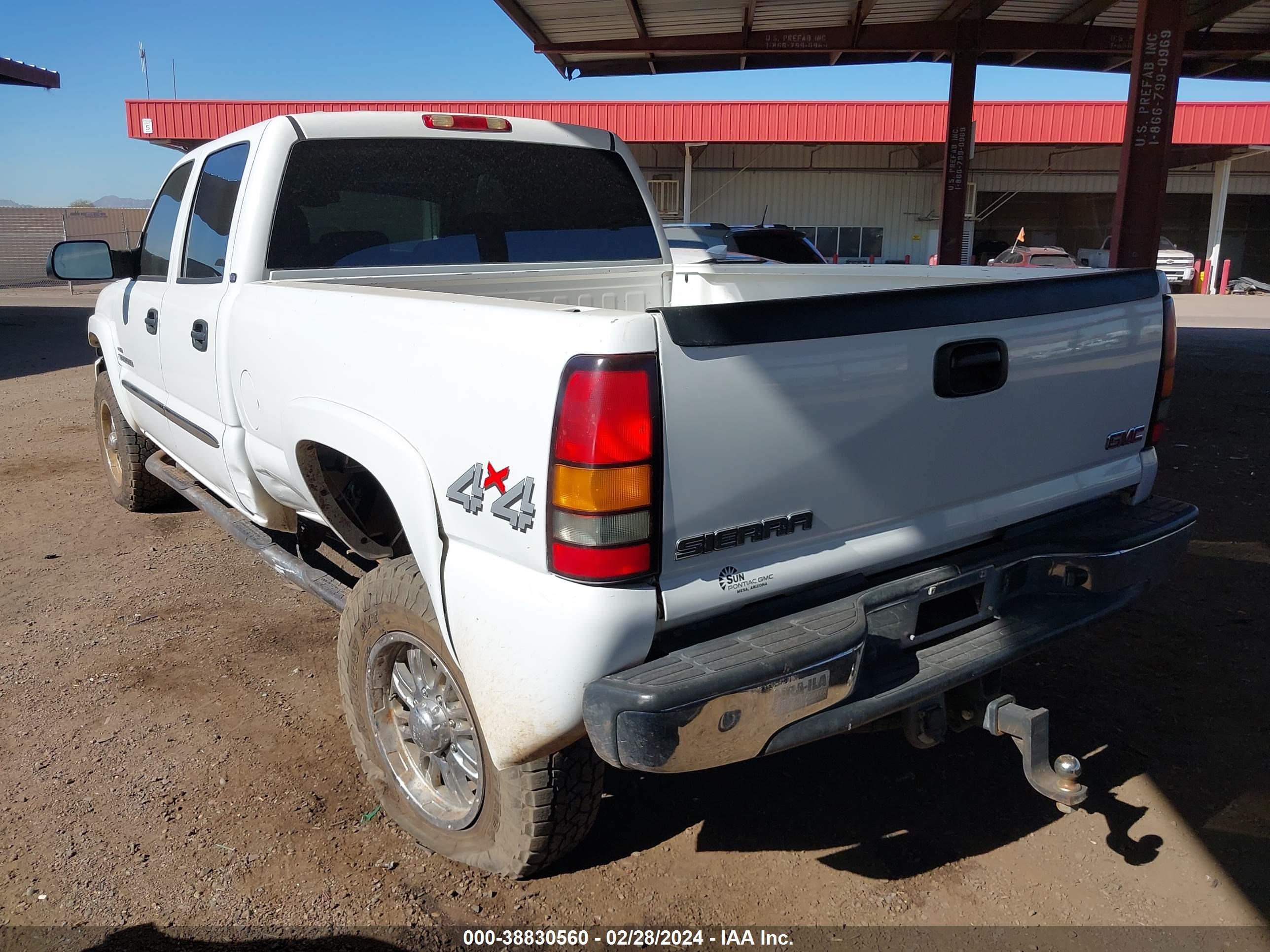 Photo 2 VIN: 1GTHK23164F133524 - GMC SIERRA 