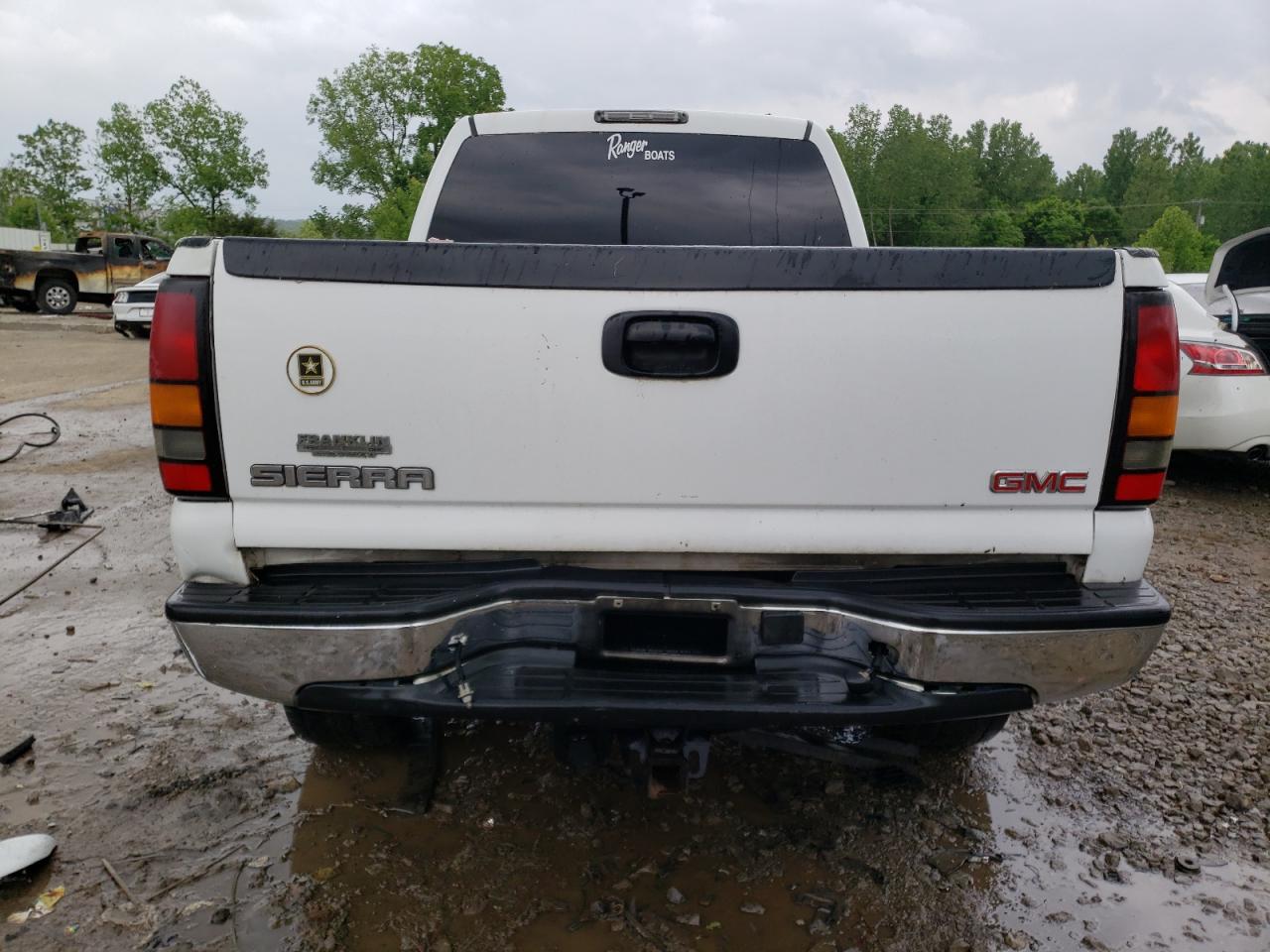 Photo 5 VIN: 1GTHK23184F121276 - GMC SIERRA 