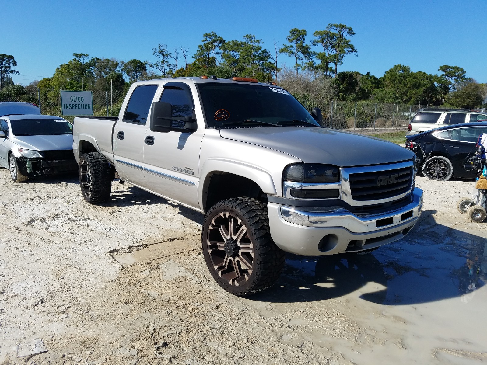 Photo 0 VIN: 1GTHK231X4F135809 - GMC SIERRA K25 