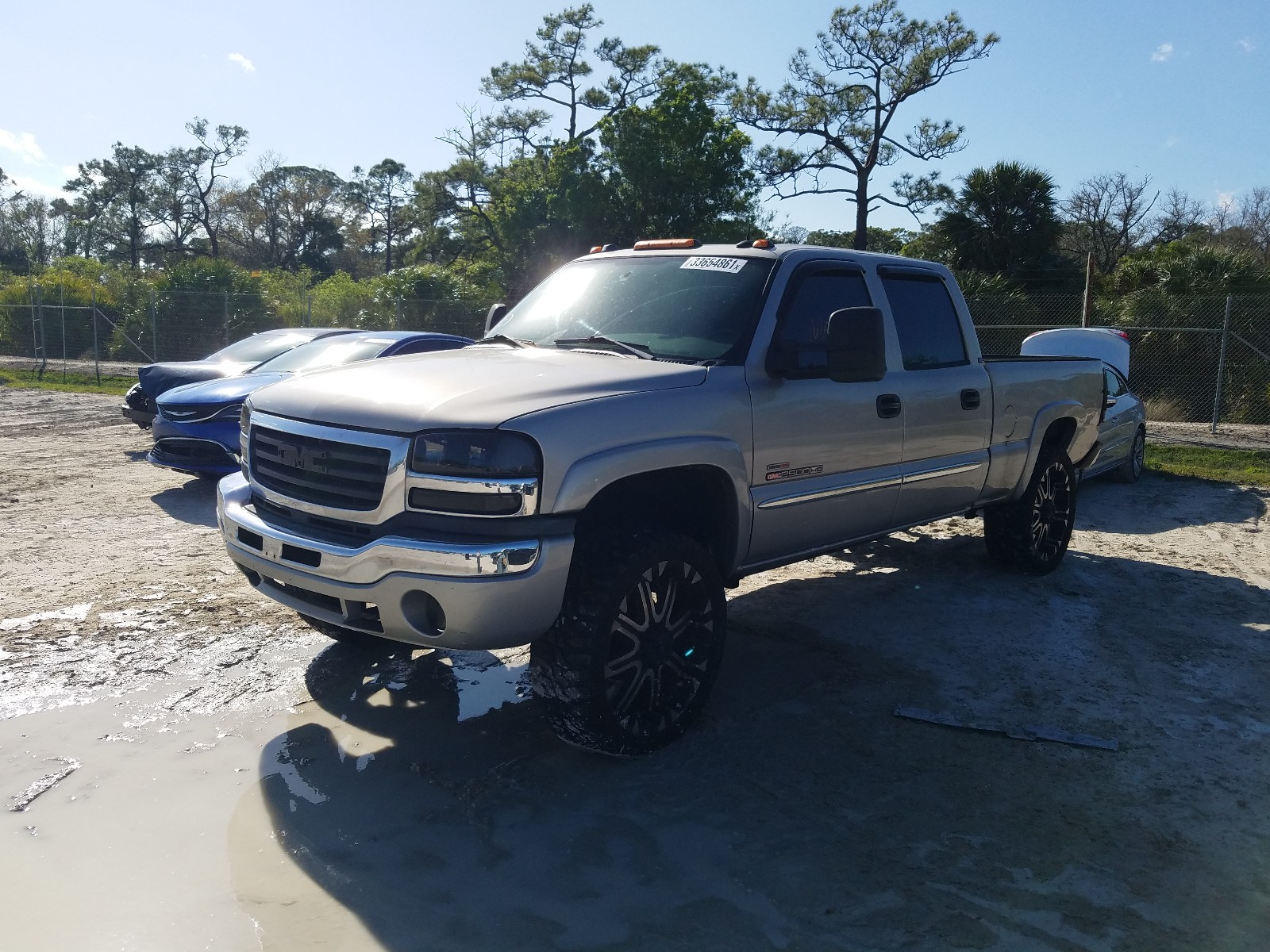 Photo 1 VIN: 1GTHK231X4F135809 - GMC SIERRA K25 