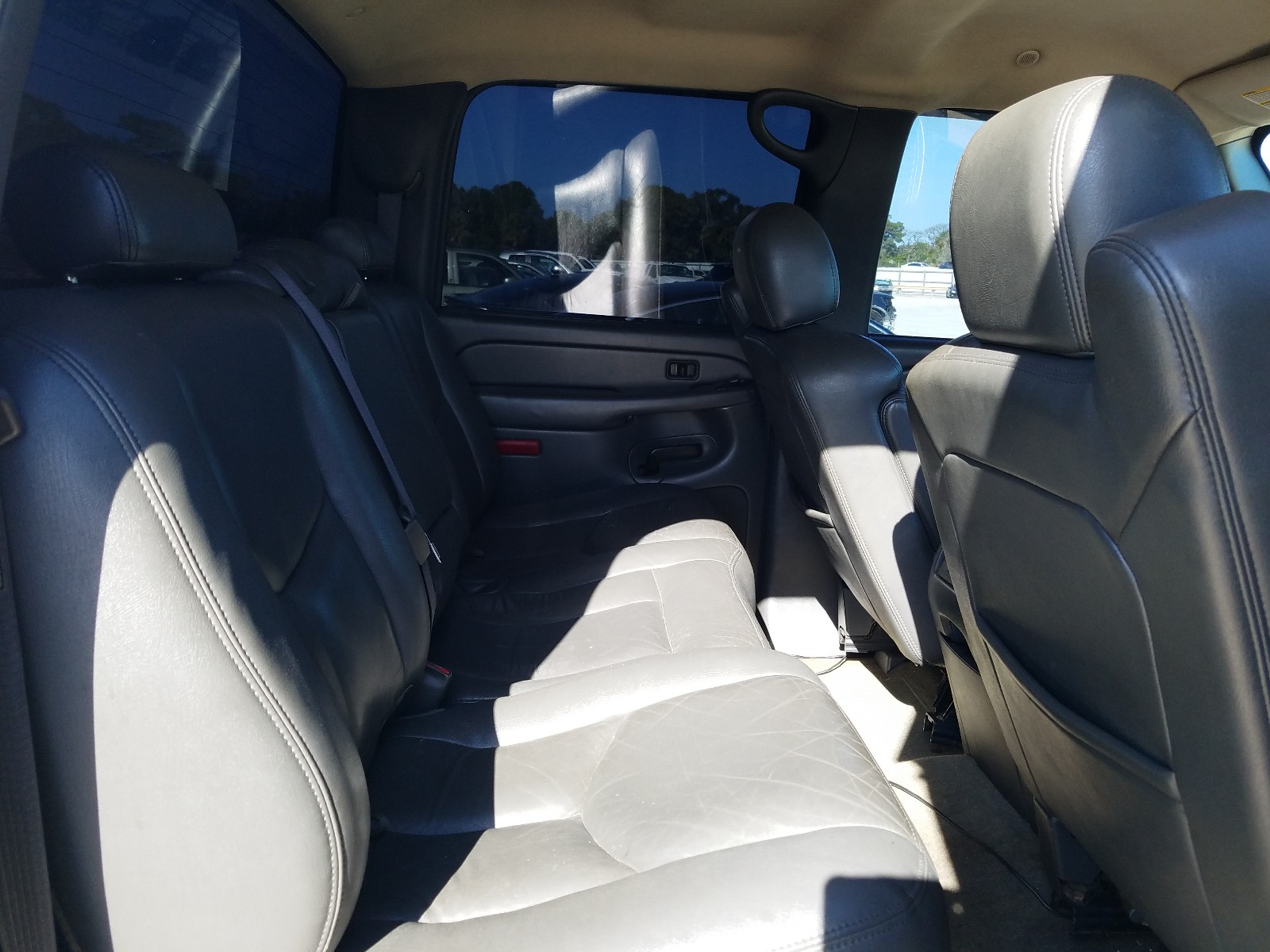 Photo 5 VIN: 1GTHK231X4F135809 - GMC SIERRA K25 