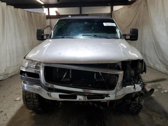 Photo 4 VIN: 1GTHK231X4F141111 - GMC SIERRA 