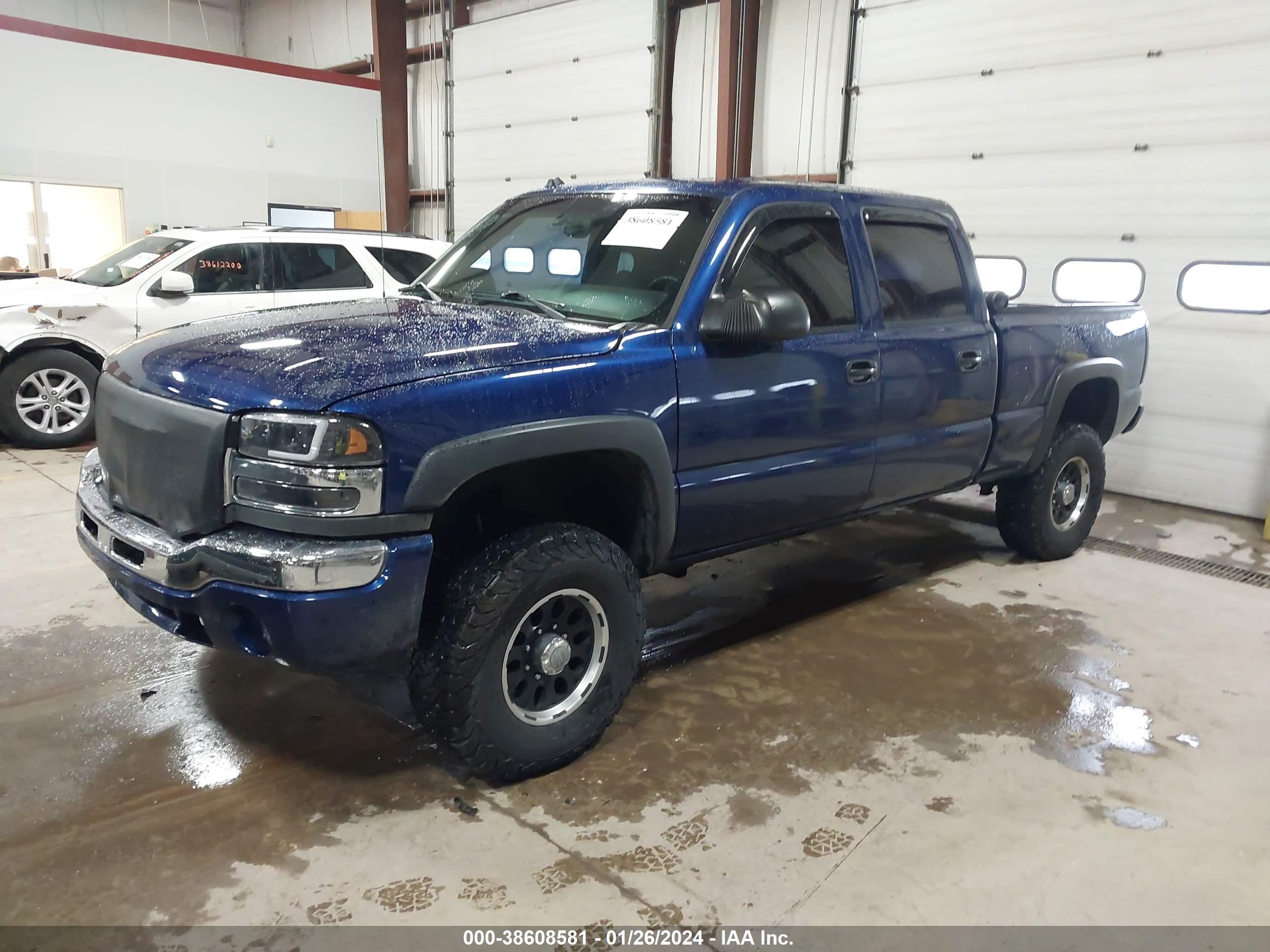 Photo 1 VIN: 1GTHK23205F887738 - GMC SIERRA 