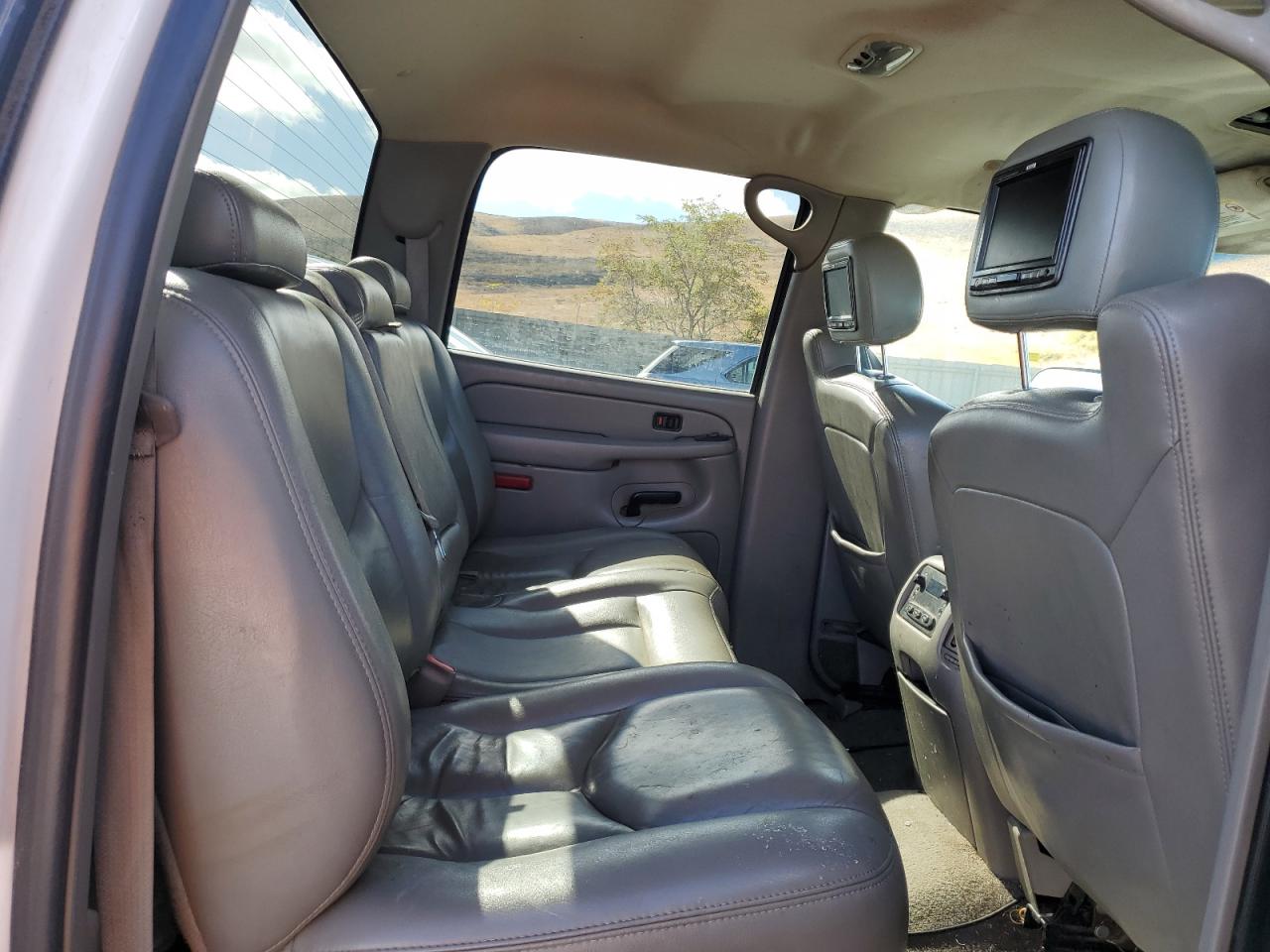 Photo 10 VIN: 1GTHK23205F909009 - GMC SIERRA 