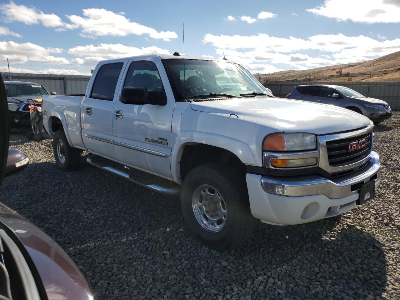 Photo 4 VIN: 1GTHK23205F909009 - GMC SIERRA 