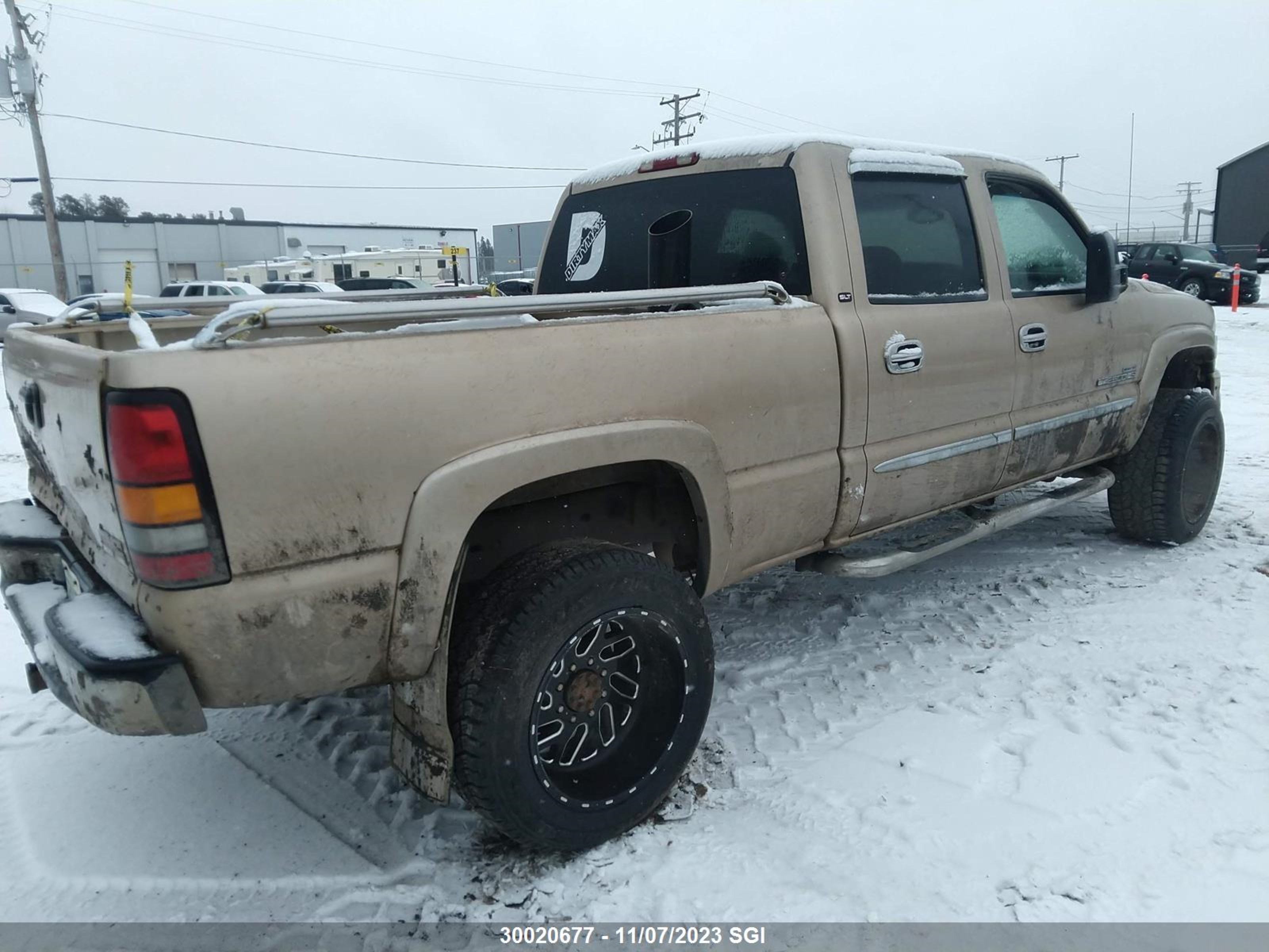 Photo 3 VIN: 1GTHK23225F873355 - GMC SIERRA 