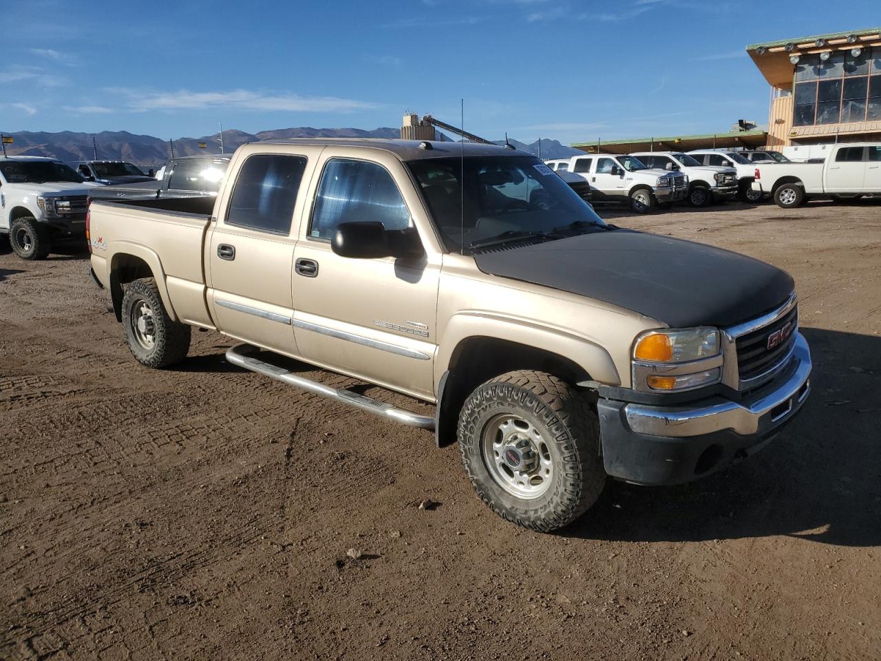 Photo 3 VIN: 1GTHK23235F857200 - GMC SIERRA 