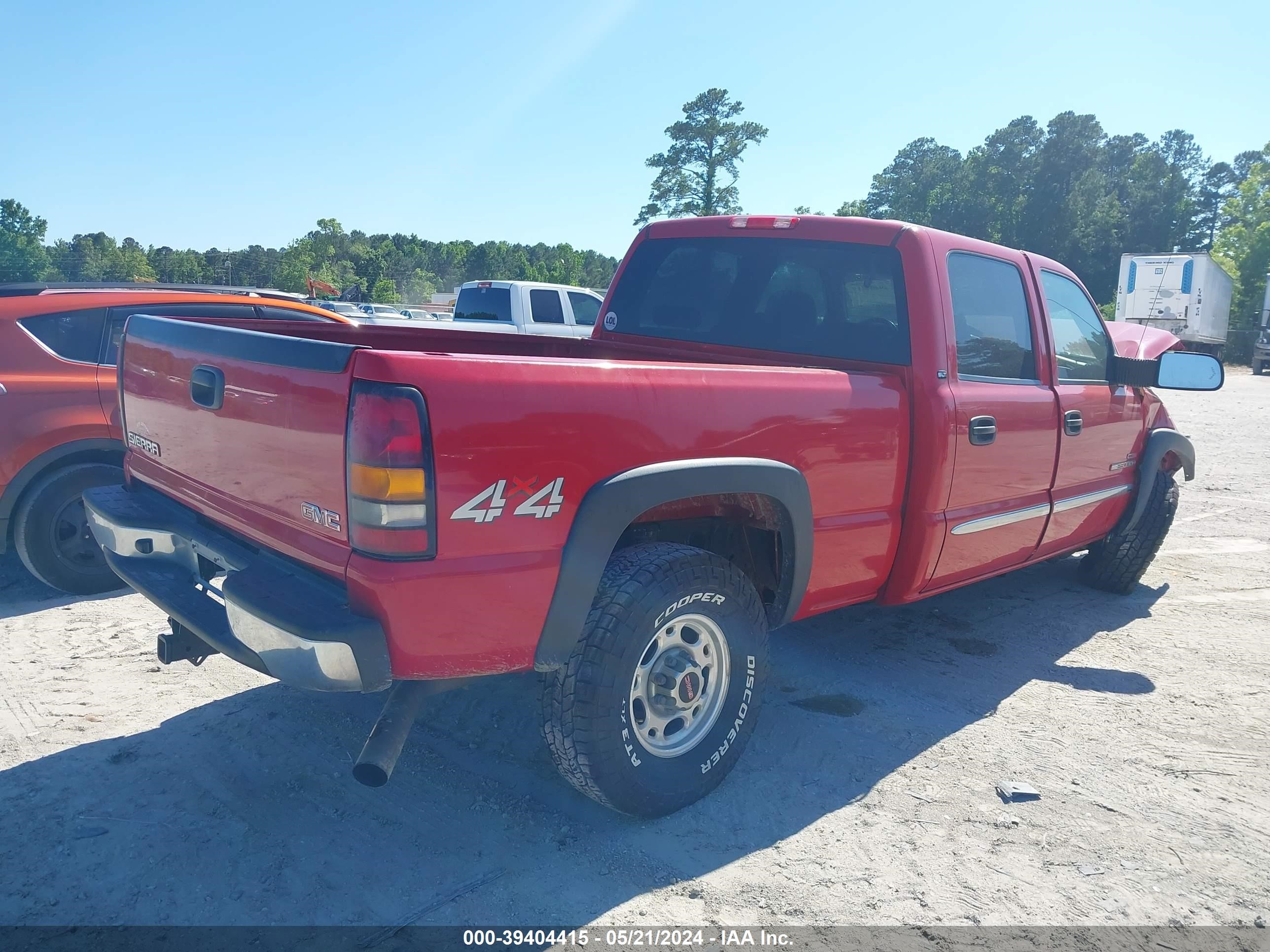 Photo 3 VIN: 1GTHK23245F850045 - GMC SIERRA 