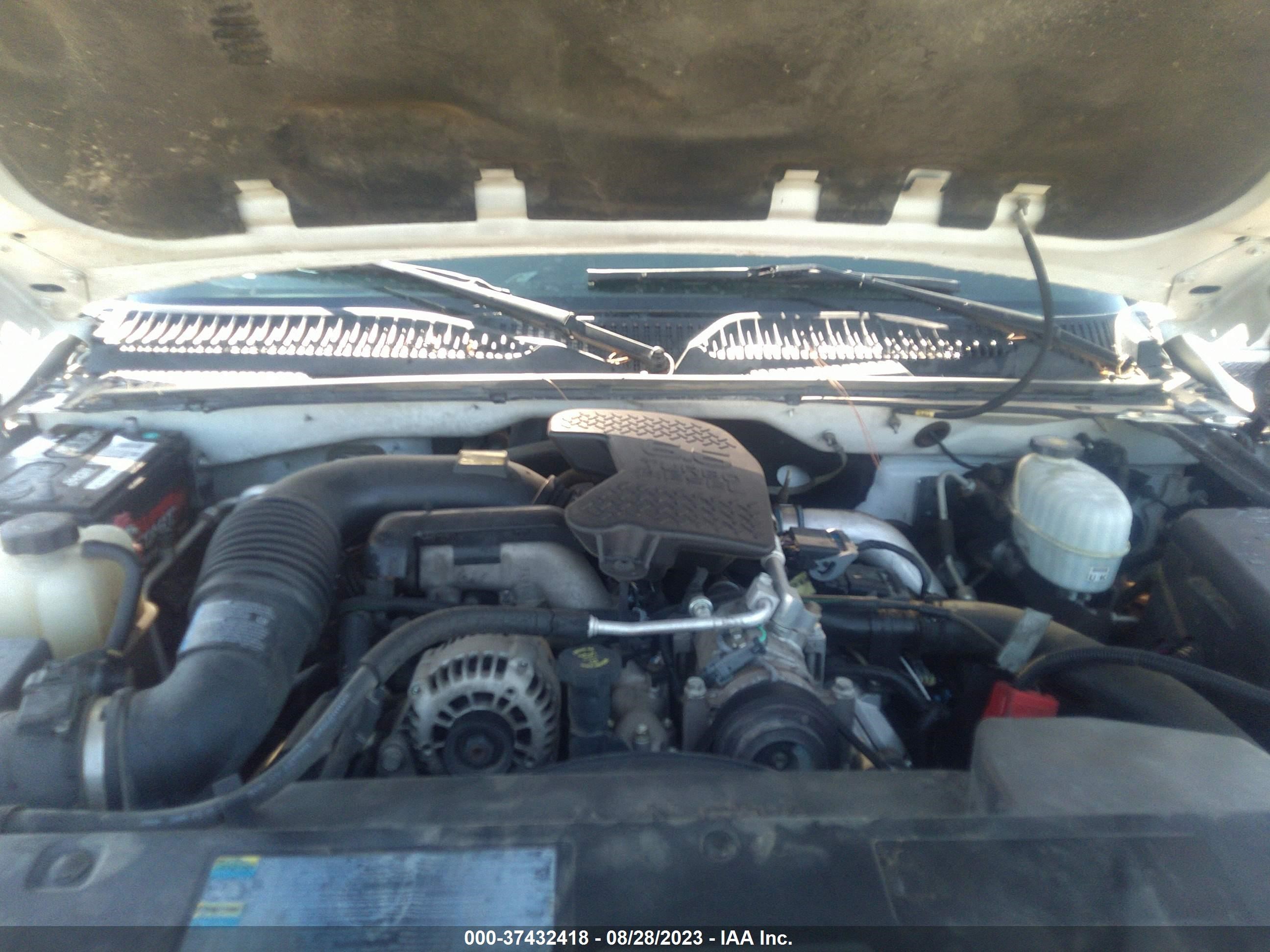 Photo 9 VIN: 1GTHK23245F969827 - GMC SIERRA 