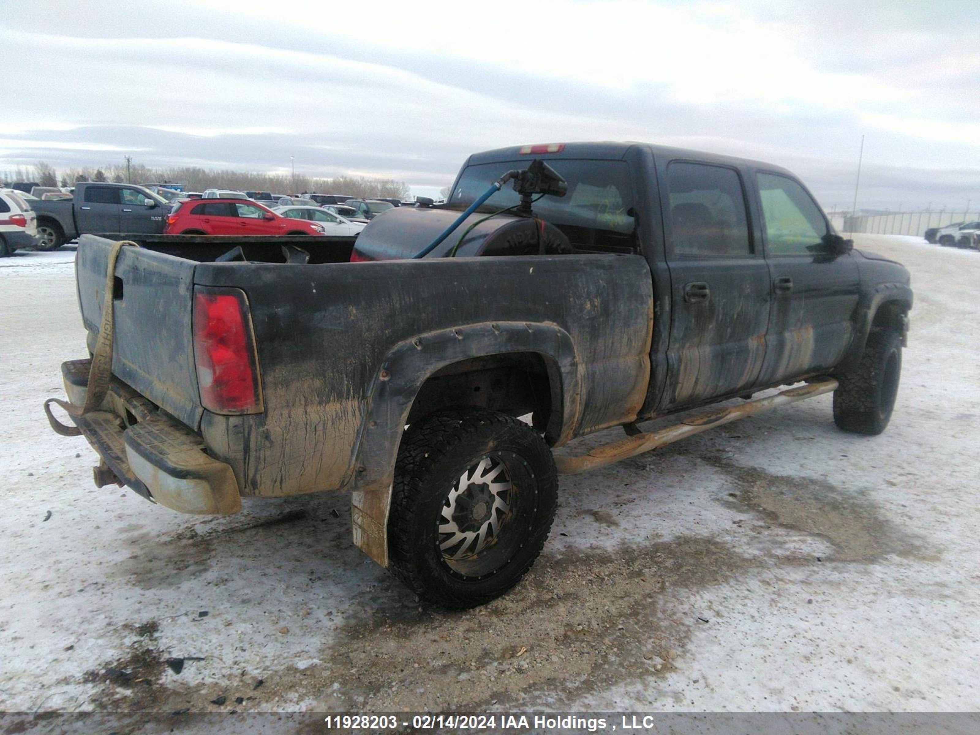 Photo 3 VIN: 1GTHK23255F937470 - GMC SIERRA 