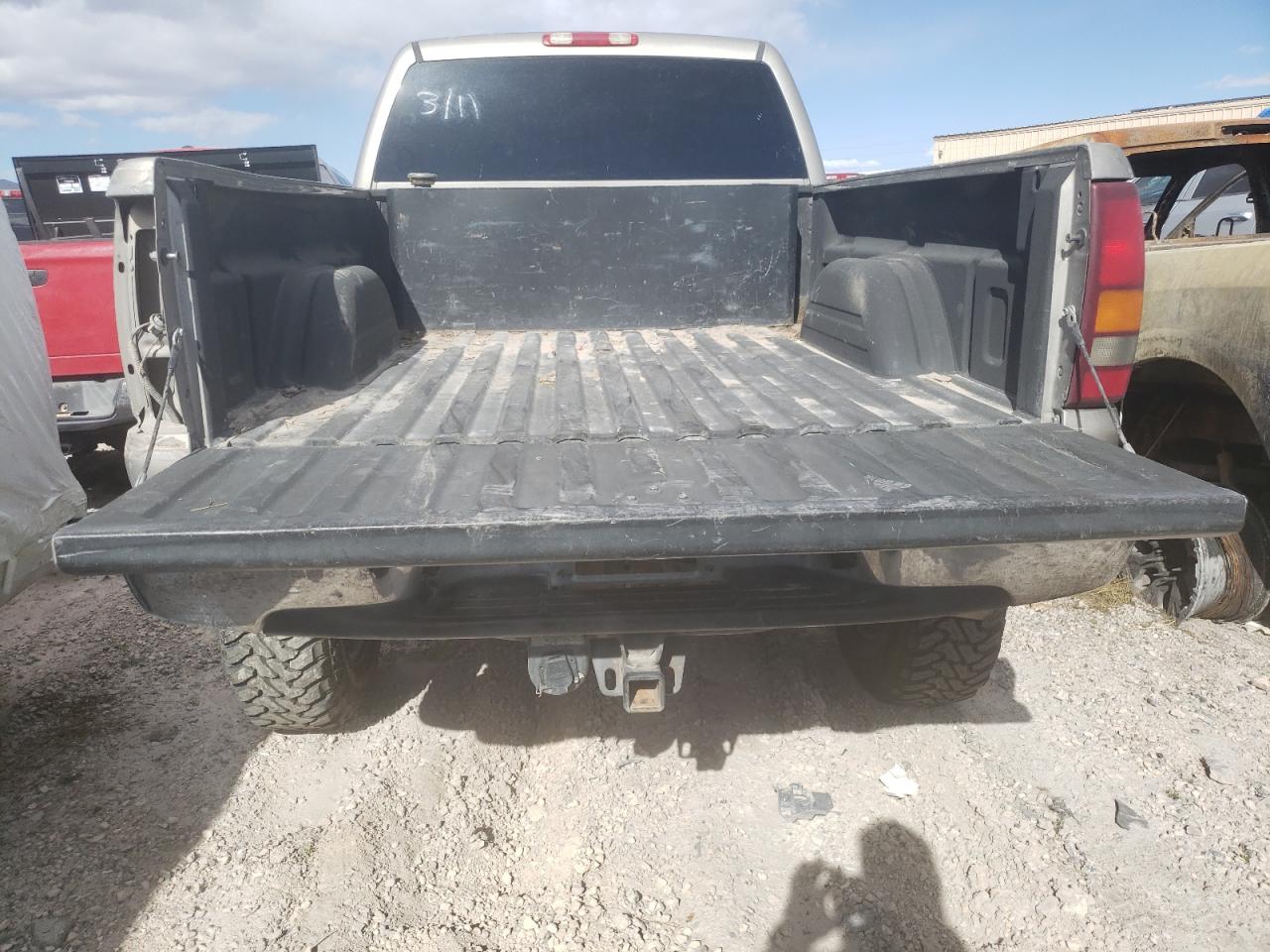 Photo 5 VIN: 1GTHK23266F132322 - GMC SIERRA 