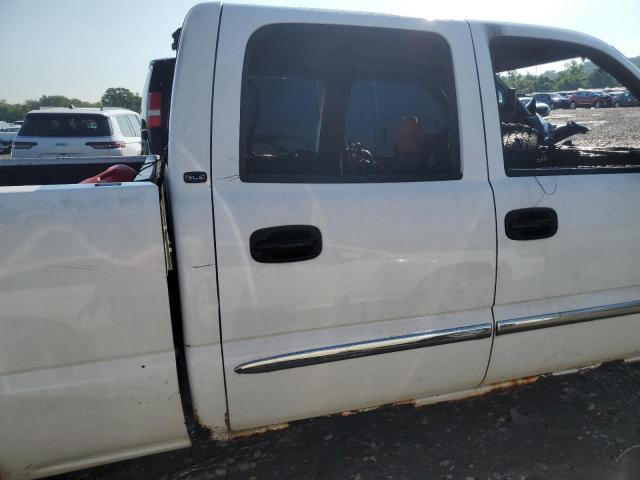 Photo 9 VIN: 1GTHK23285F842322 - GMC SIERRA 