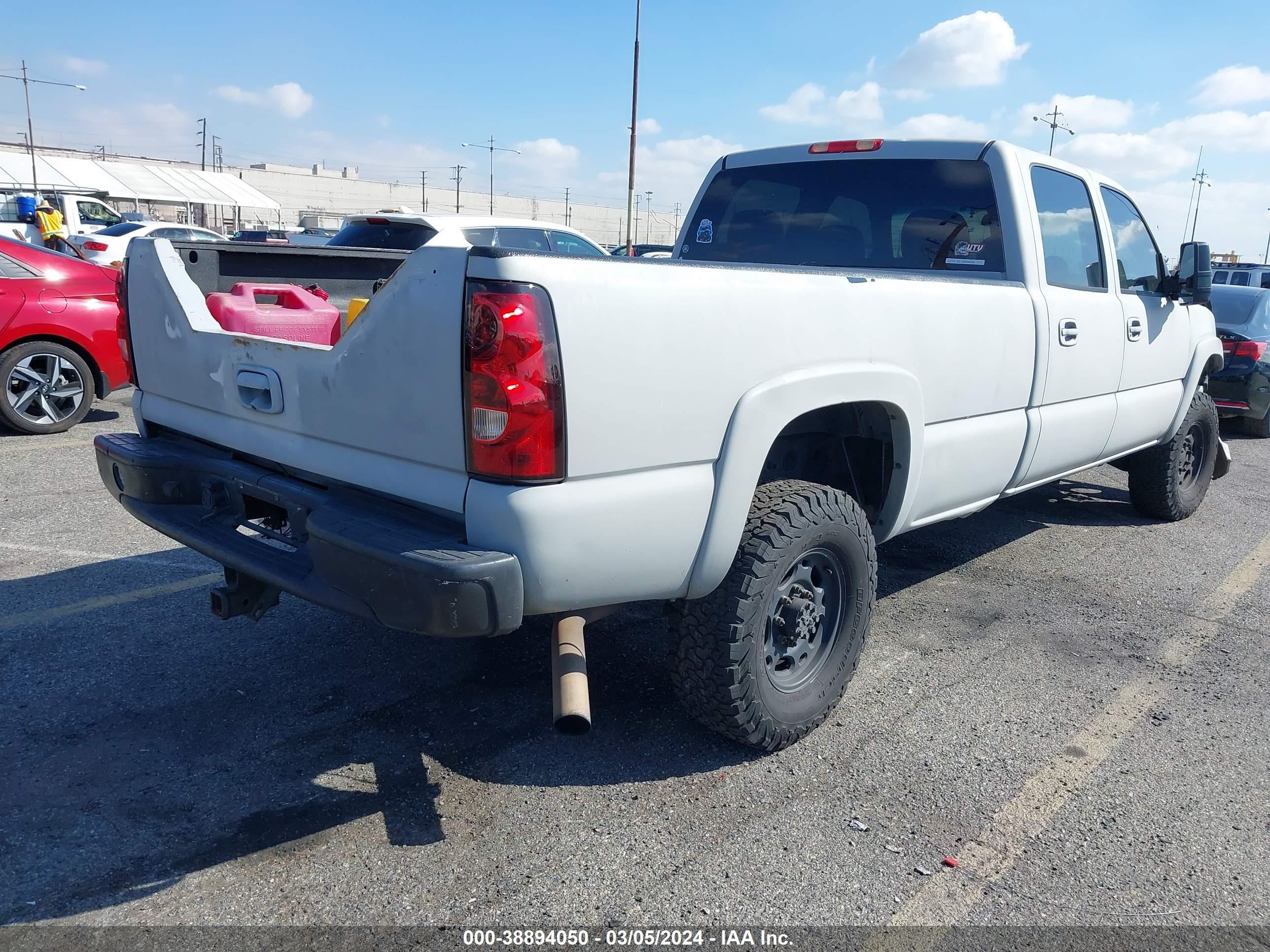 Photo 4 VIN: 1GTHK23285F888474 - GMC SIERRA 