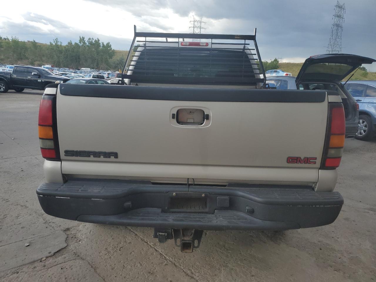 Photo 5 VIN: 1GTHK23285F964761 - GMC SIERRA 