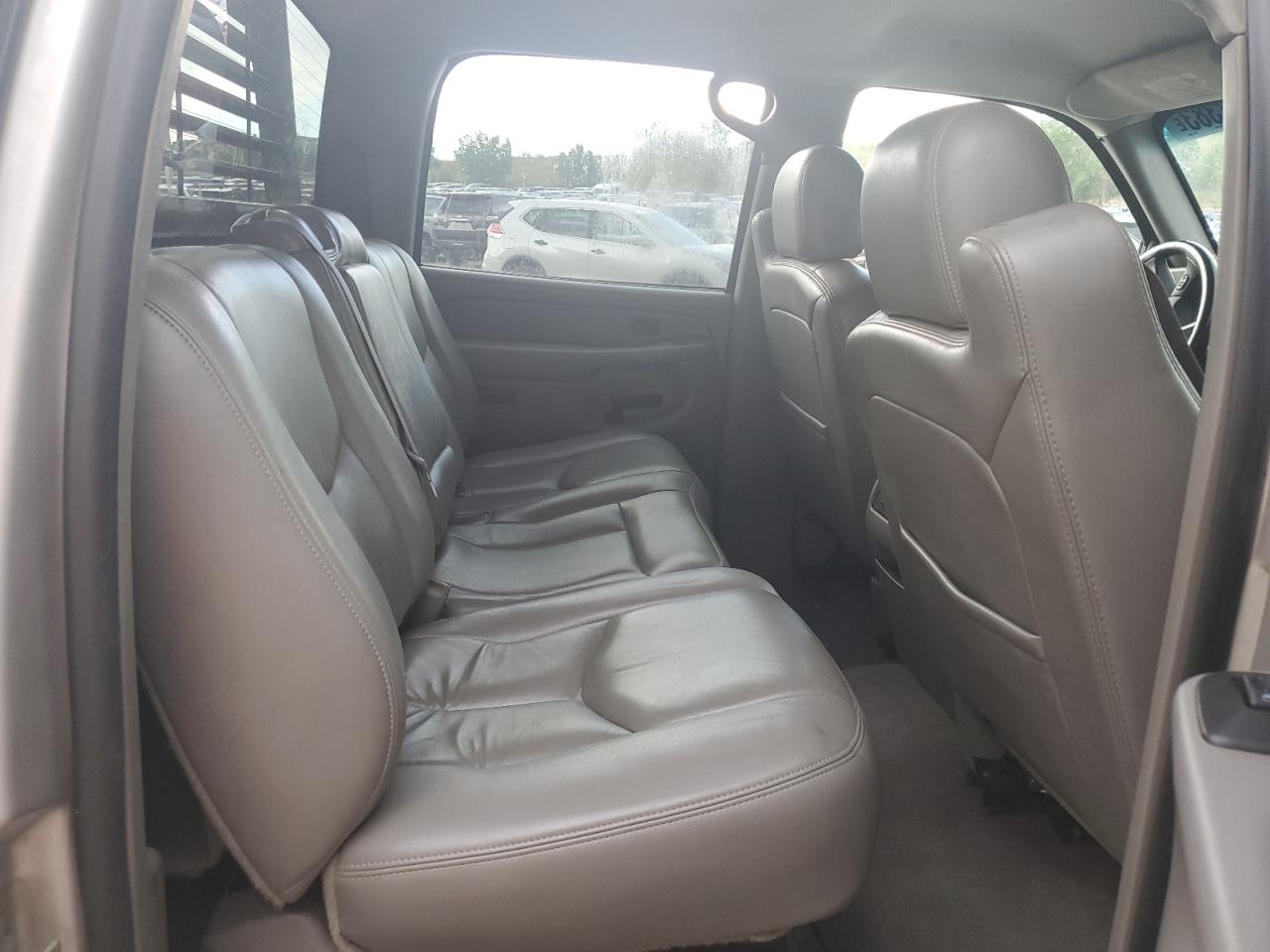 Photo 9 VIN: 1GTHK23285F964761 - GMC SIERRA 