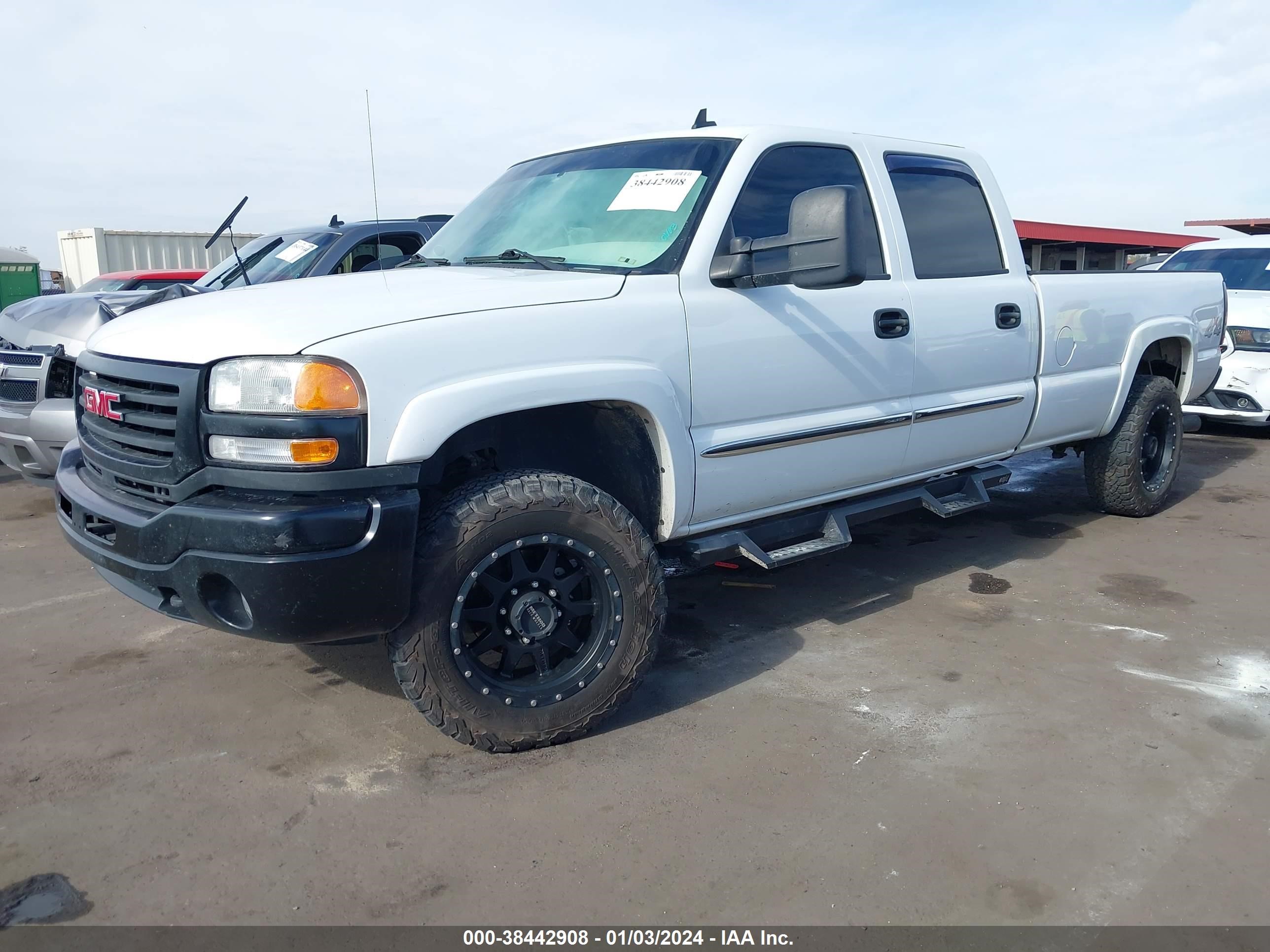 Photo 1 VIN: 1GTHK232X6F109464 - GMC SIERRA 