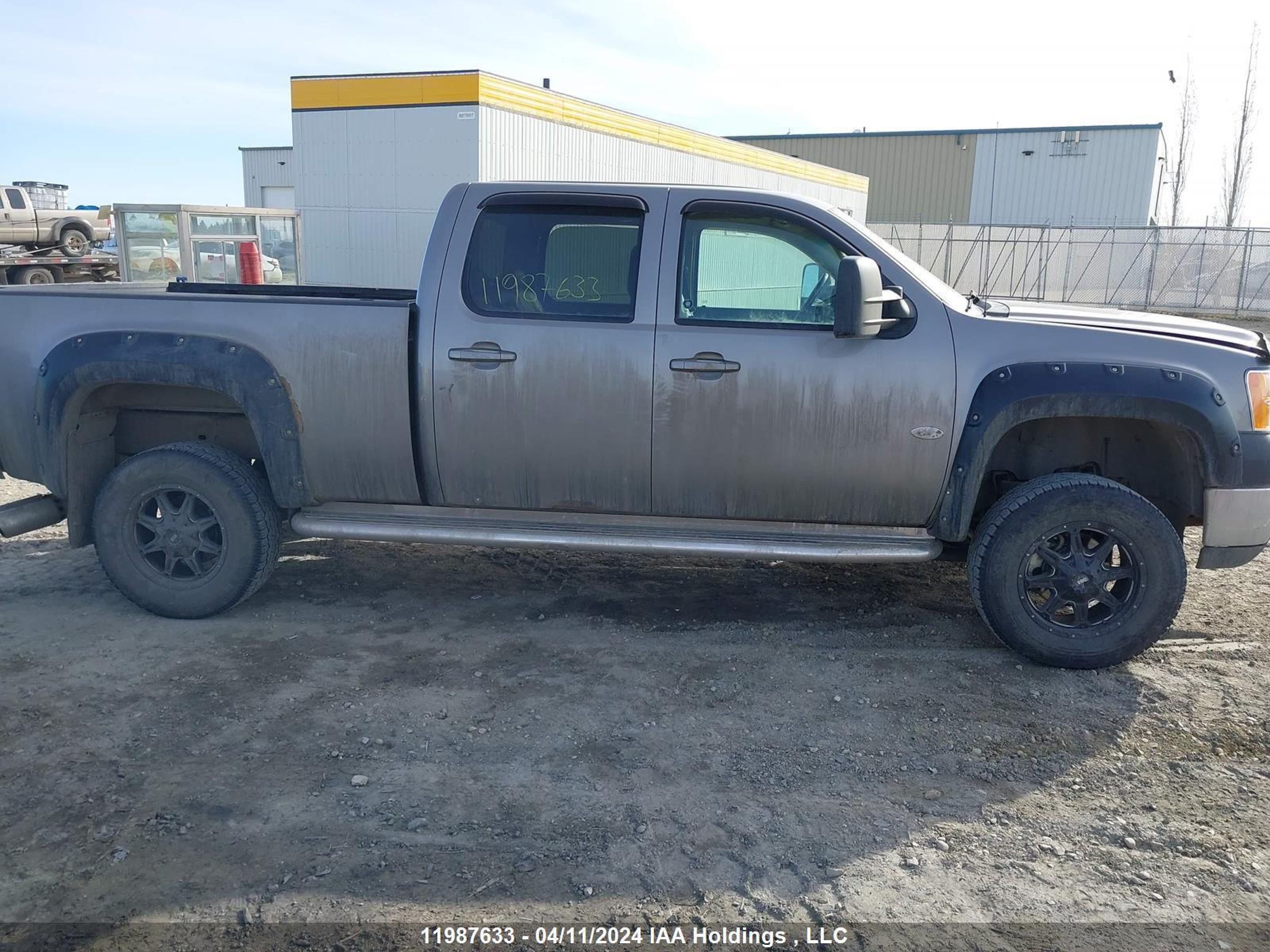 Photo 12 VIN: 1GTHK23608F118664 - GMC SIERRA 