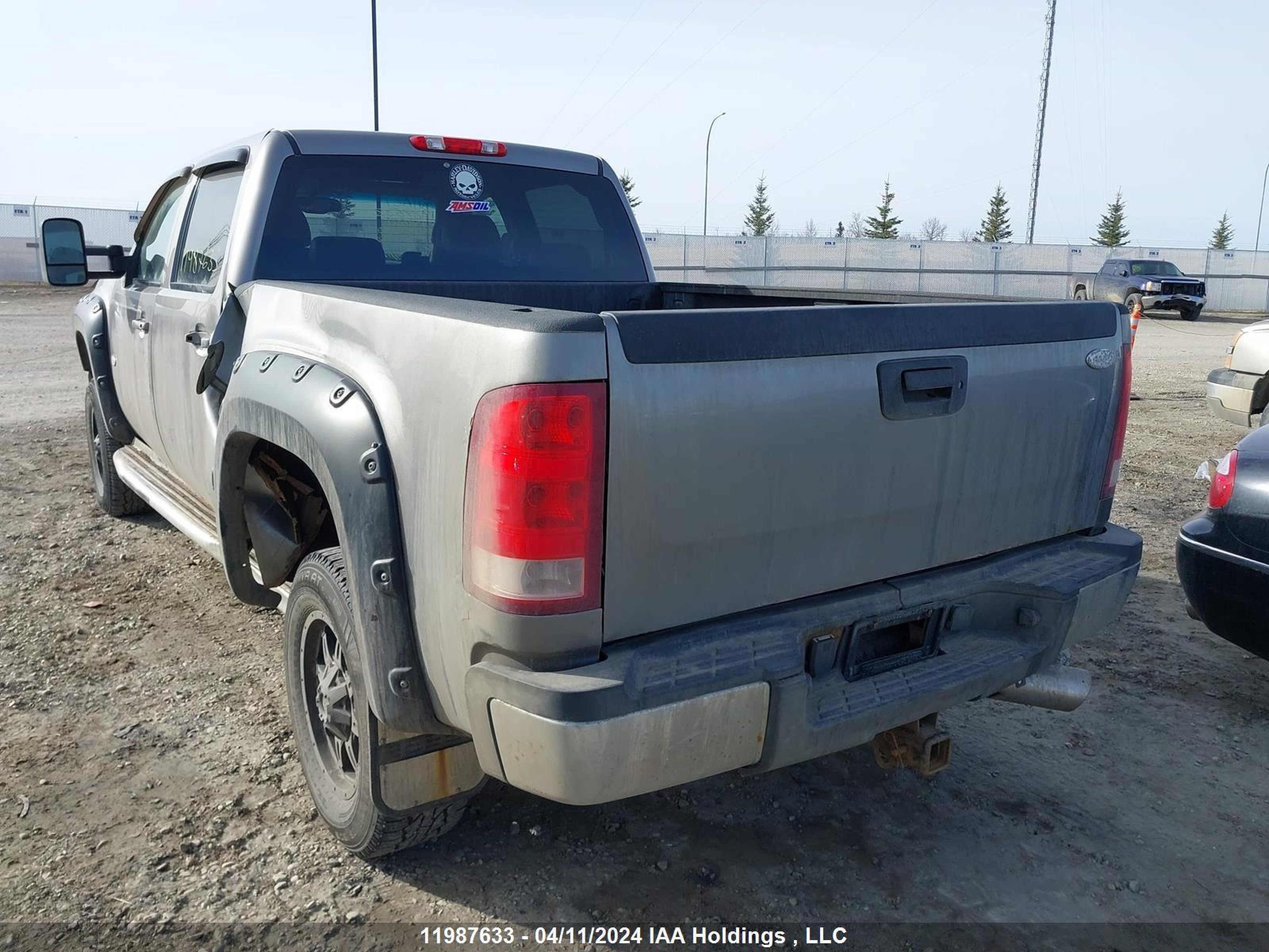 Photo 2 VIN: 1GTHK23608F118664 - GMC SIERRA 