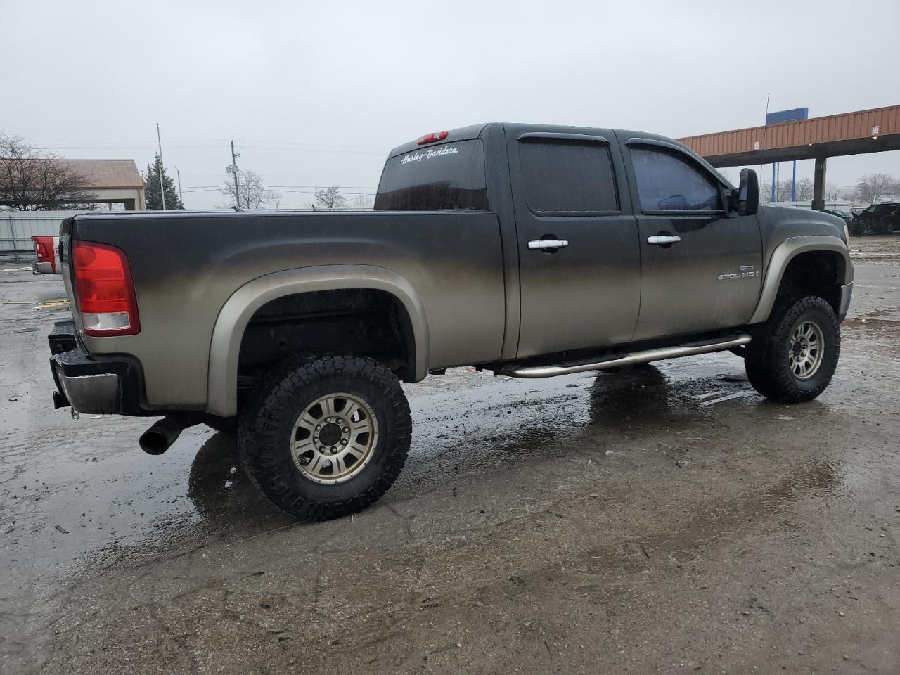 Photo 2 VIN: 1GTHK23618F156176 - GMC SIERRA 