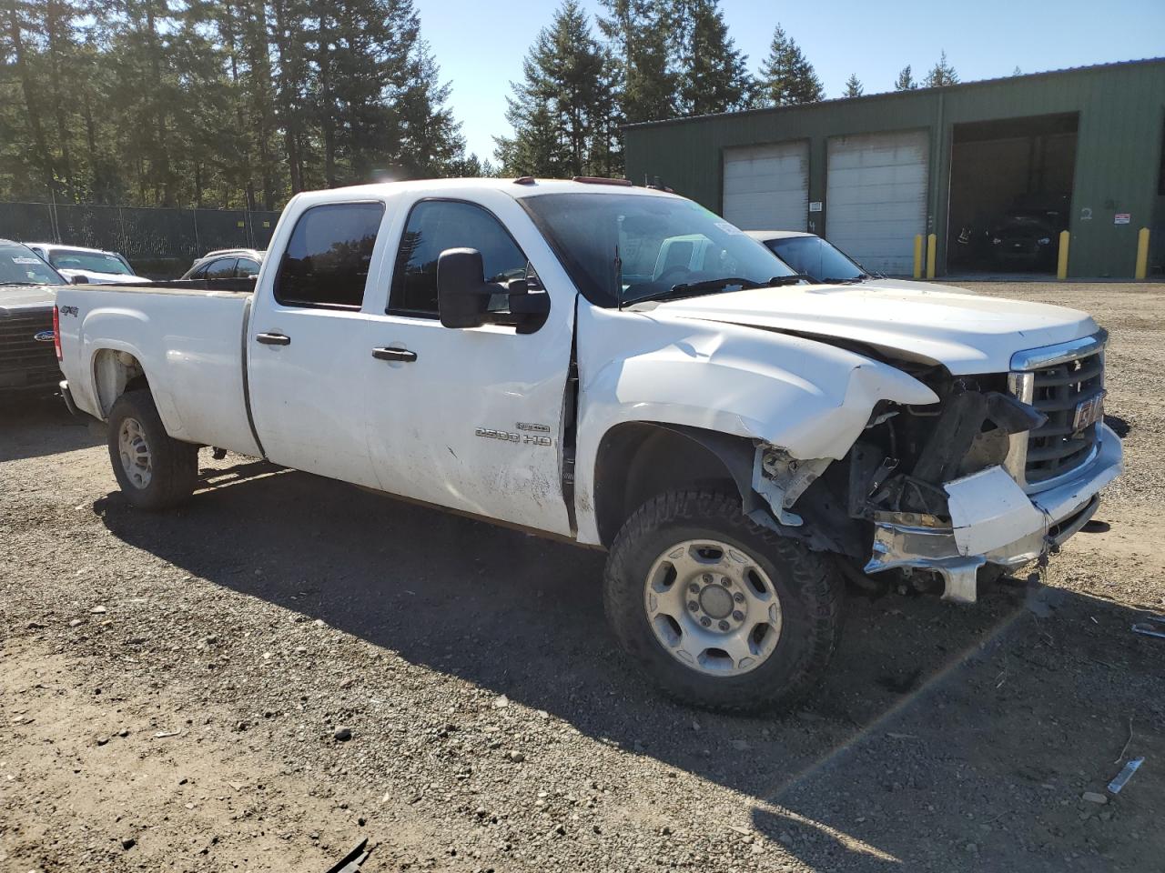 Photo 3 VIN: 1GTHK23638F167177 - GMC SIERRA 