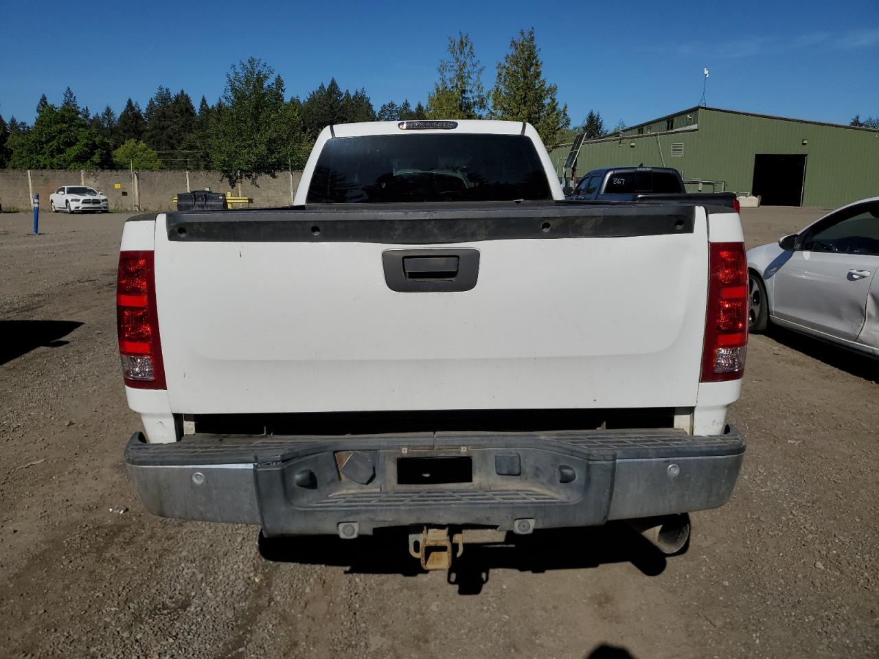 Photo 5 VIN: 1GTHK23638F167177 - GMC SIERRA 