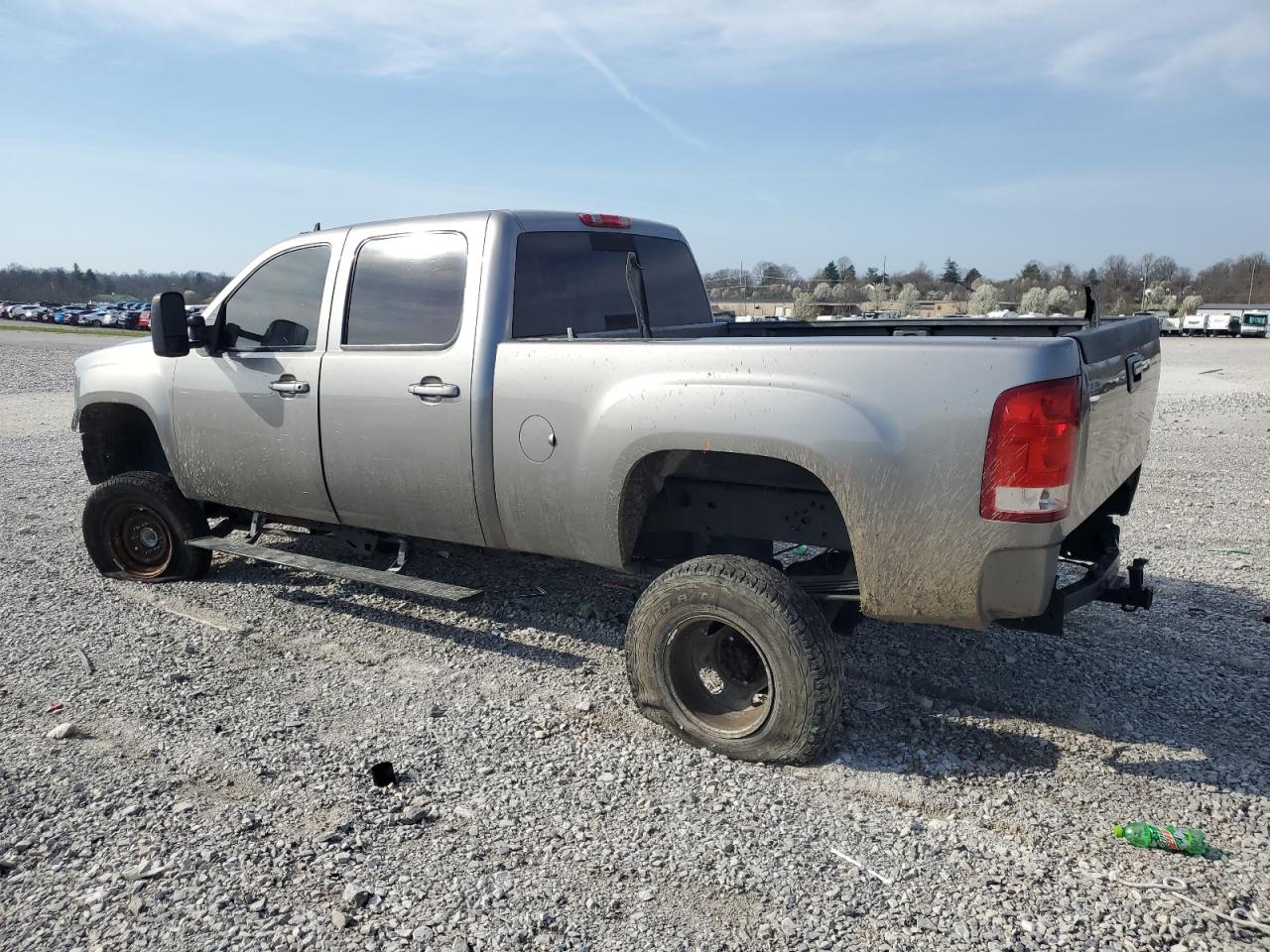 Photo 1 VIN: 1GTHK23647F556036 - GMC SIERRA 