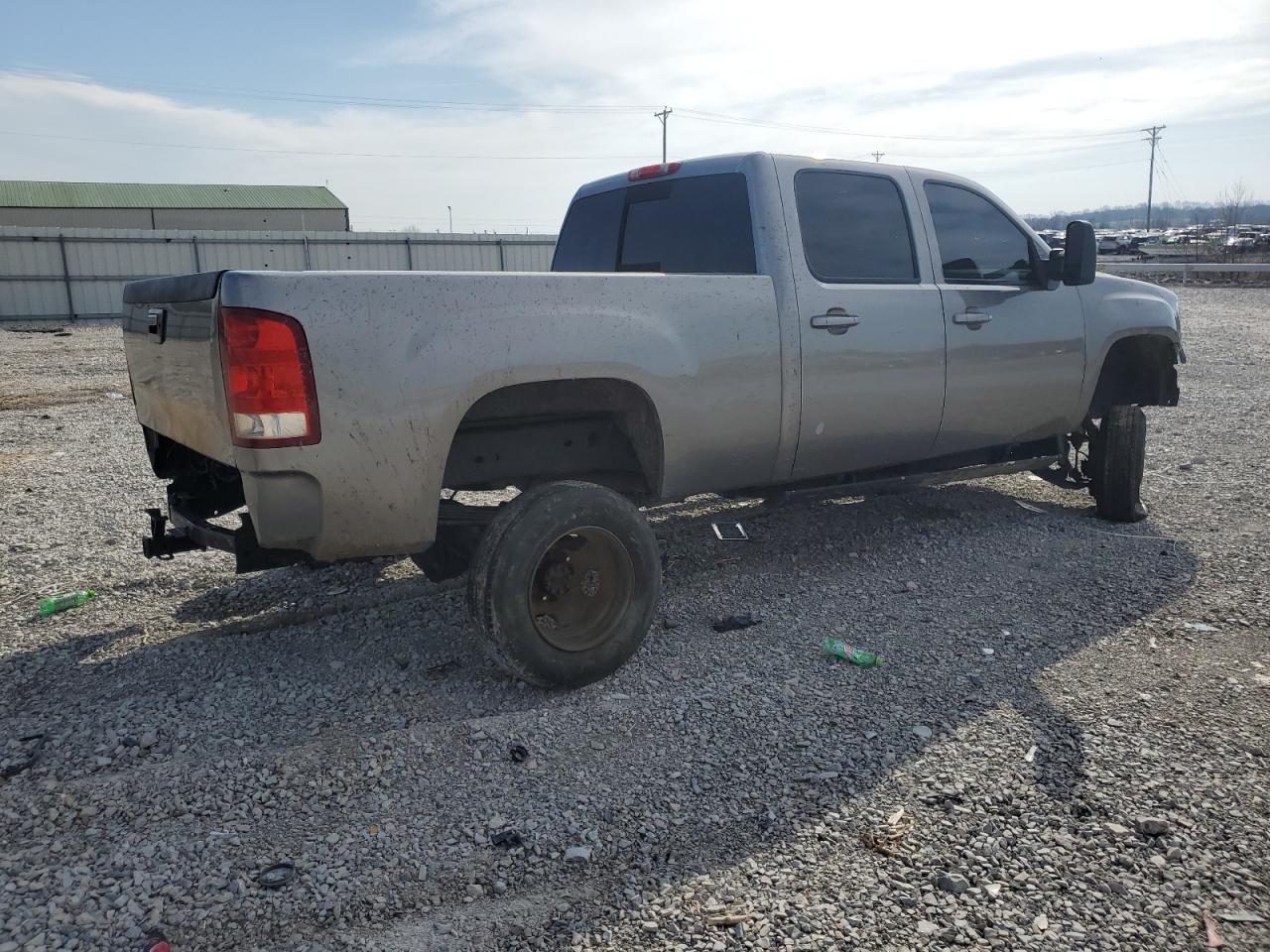 Photo 2 VIN: 1GTHK23647F556036 - GMC SIERRA 