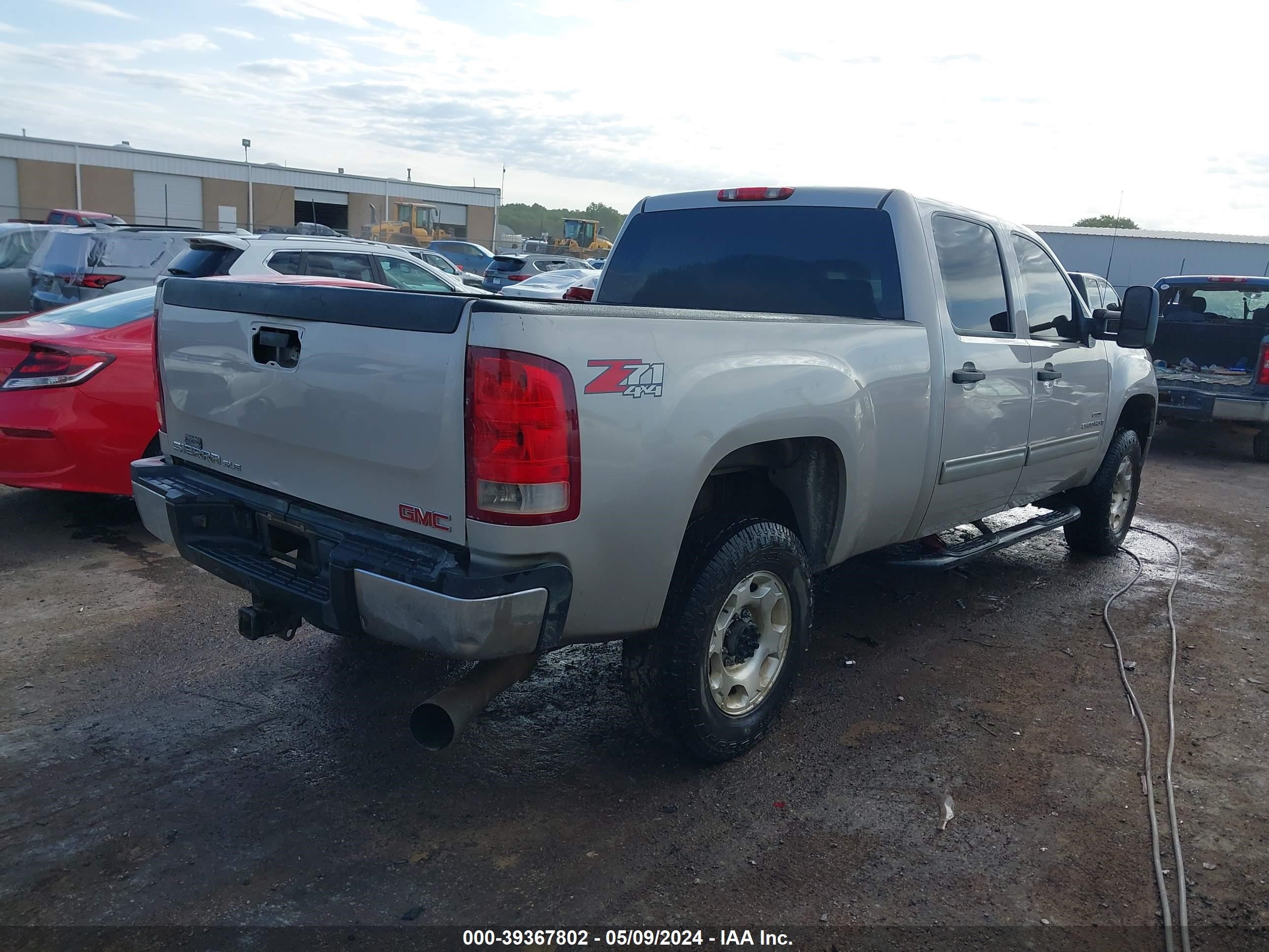 Photo 3 VIN: 1GTHK23658F227752 - GMC SIERRA 