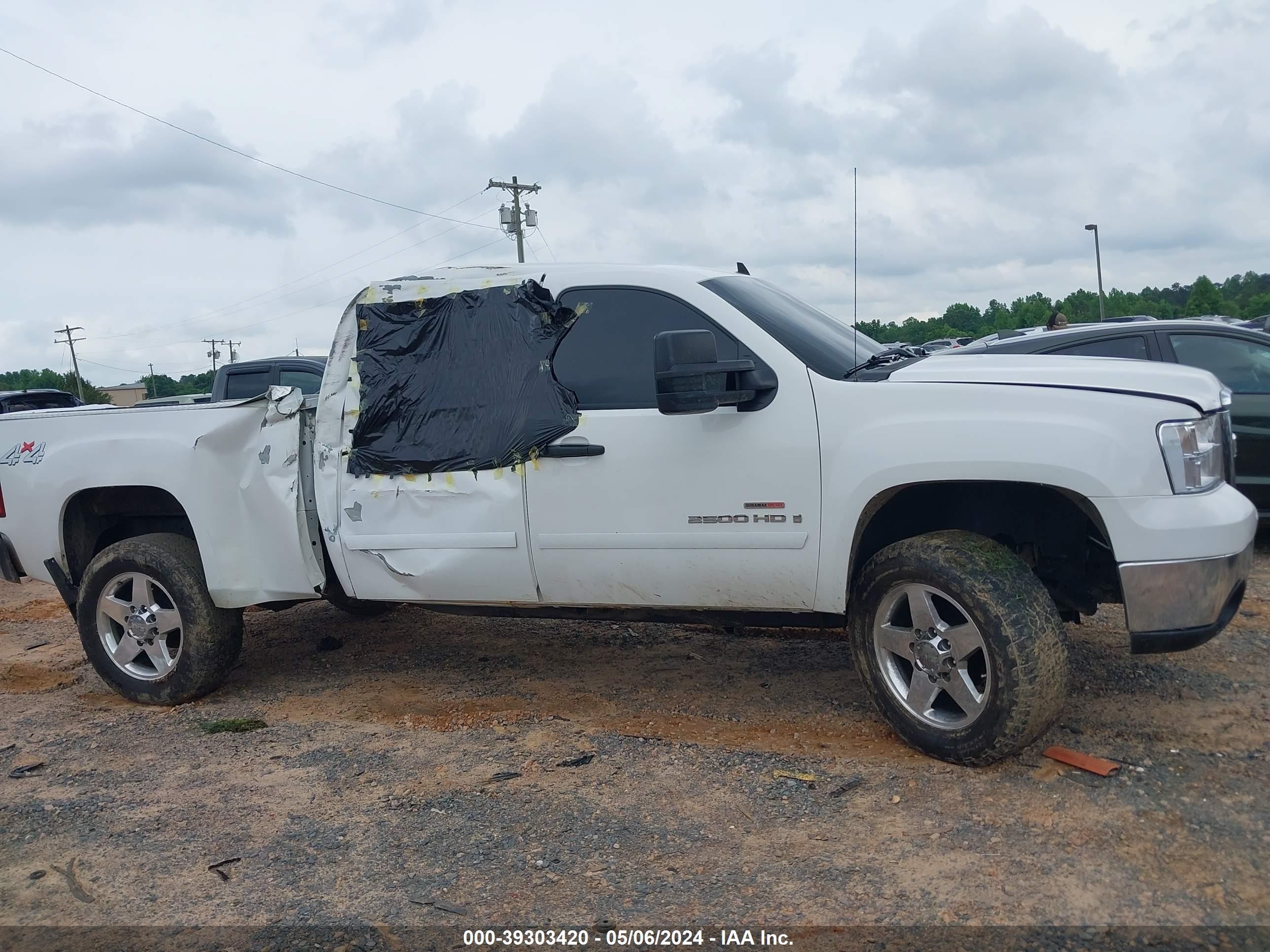 Photo 12 VIN: 1GTHK23678F109783 - GMC SIERRA 