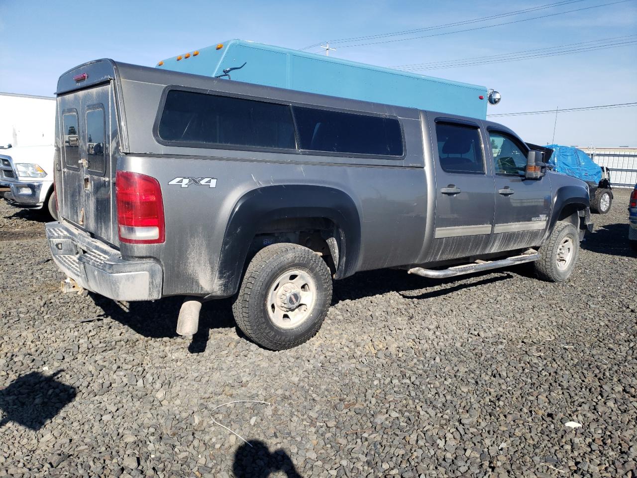 Photo 2 VIN: 1GTHK23697F542956 - GMC SIERRA 