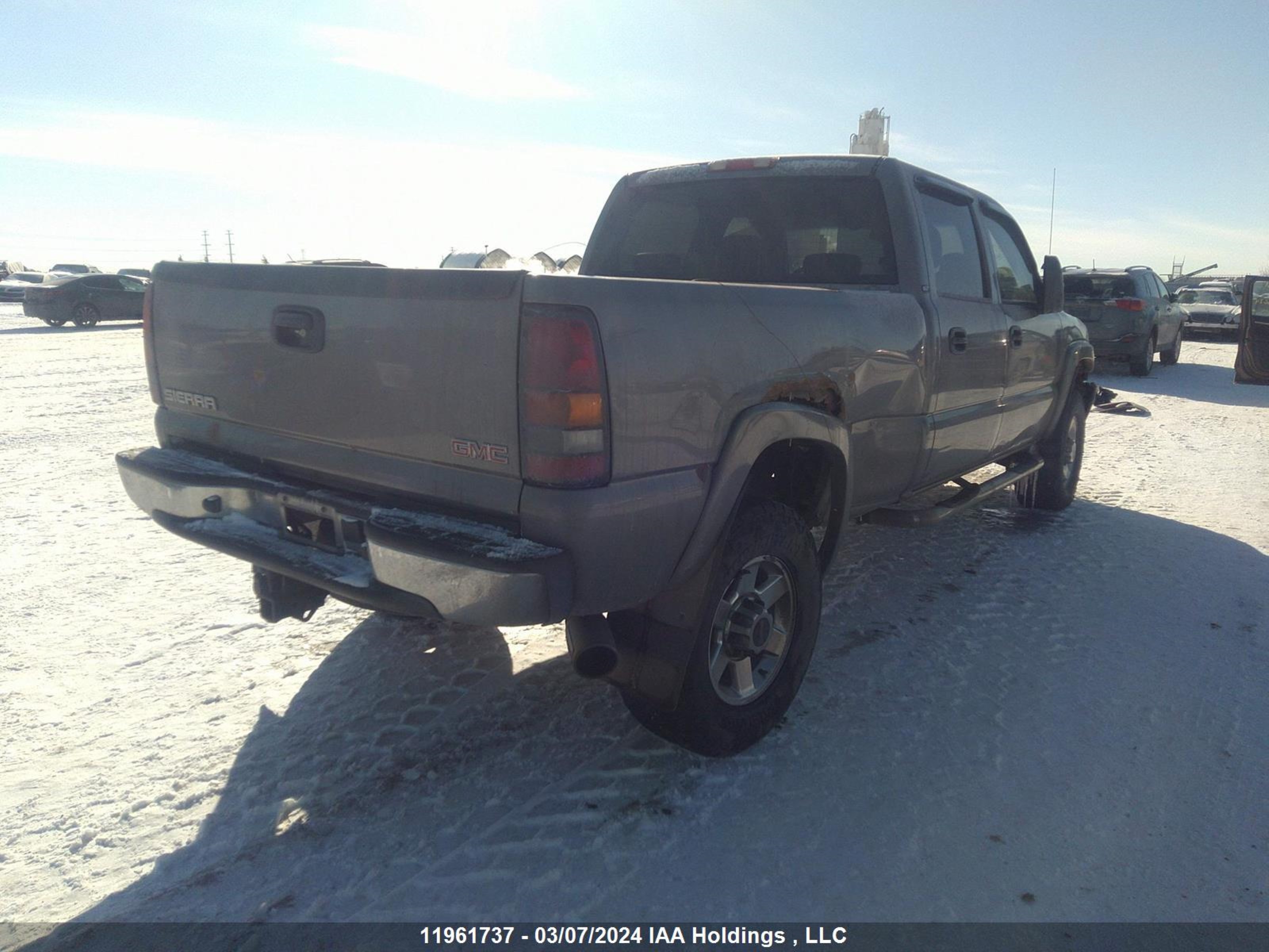 Photo 3 VIN: 1GTHK23D06F196017 - GMC SIERRA 