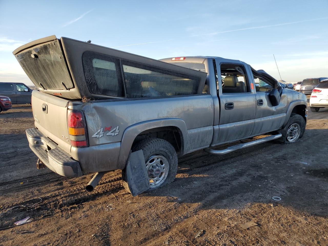 Photo 2 VIN: 1GTHK23D16F158411 - GMC SIERRA 