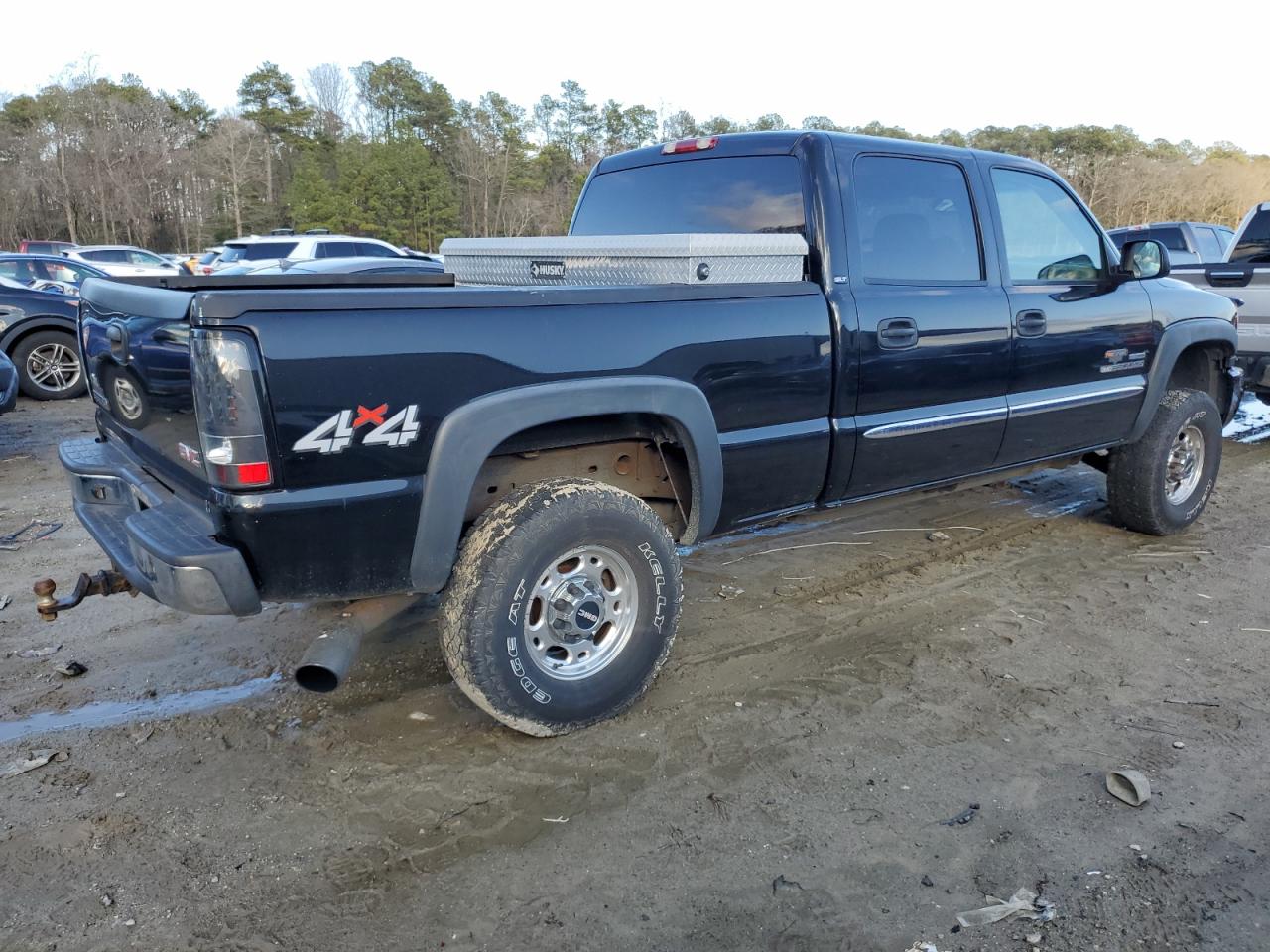 Photo 2 VIN: 1GTHK23D26F233441 - GMC SIERRA 