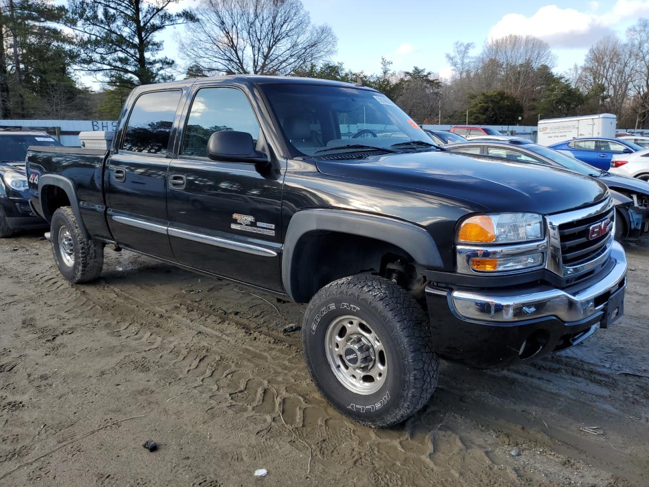 Photo 3 VIN: 1GTHK23D26F233441 - GMC SIERRA 