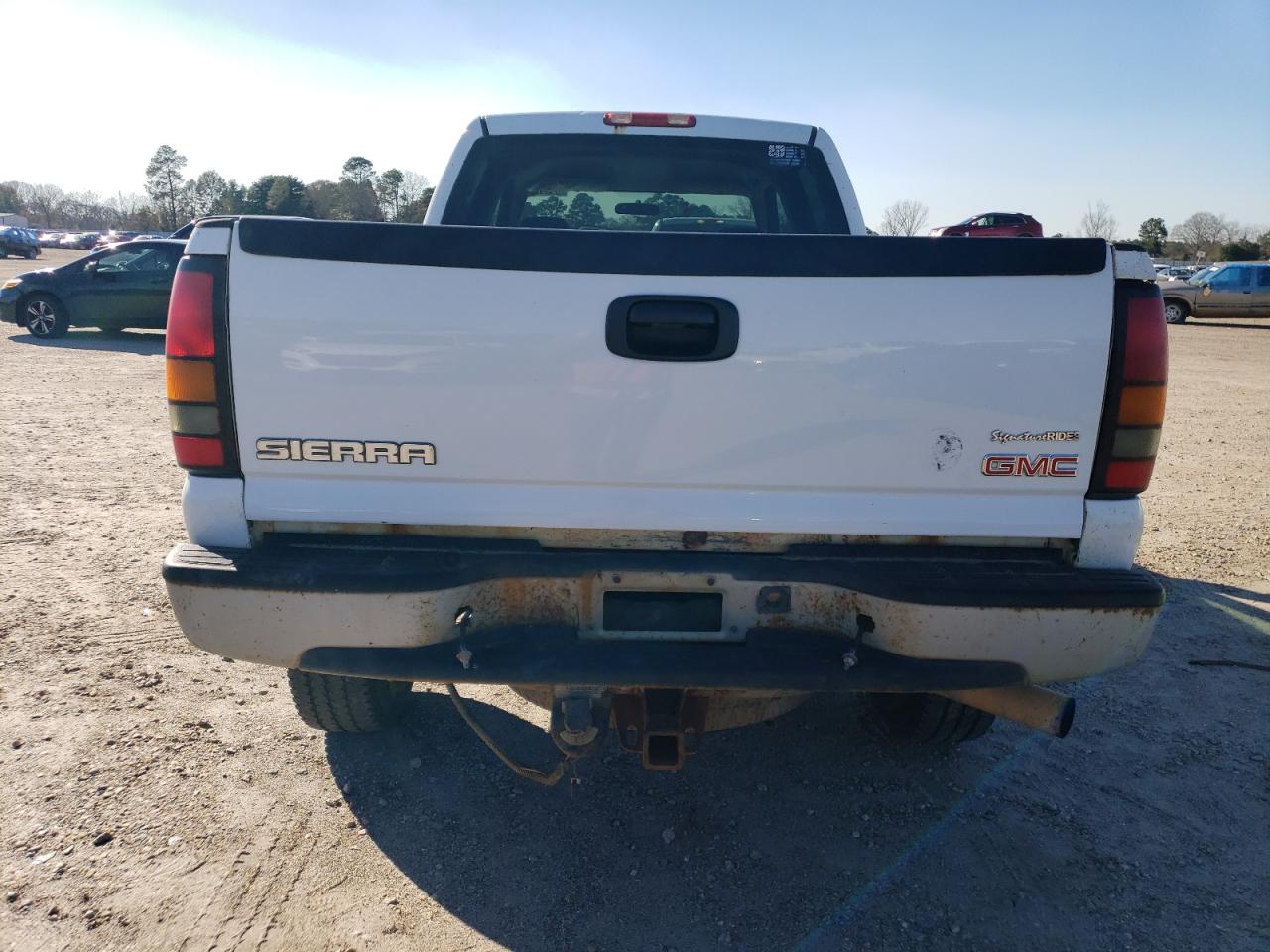 Photo 5 VIN: 1GTHK23D36F153775 - GMC SIERRA 