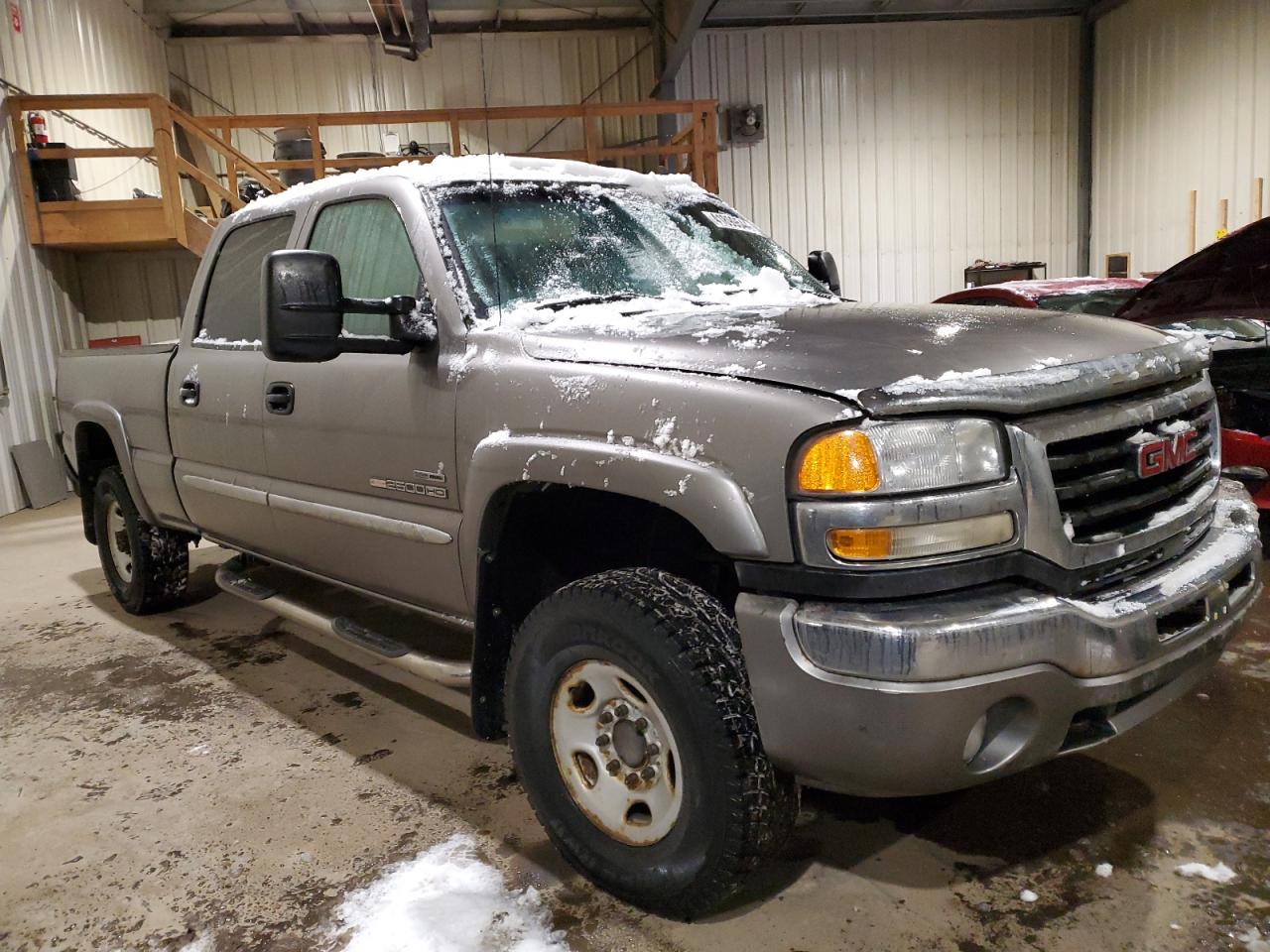 Photo 3 VIN: 1GTHK23D46F232260 - GMC SIERRA 