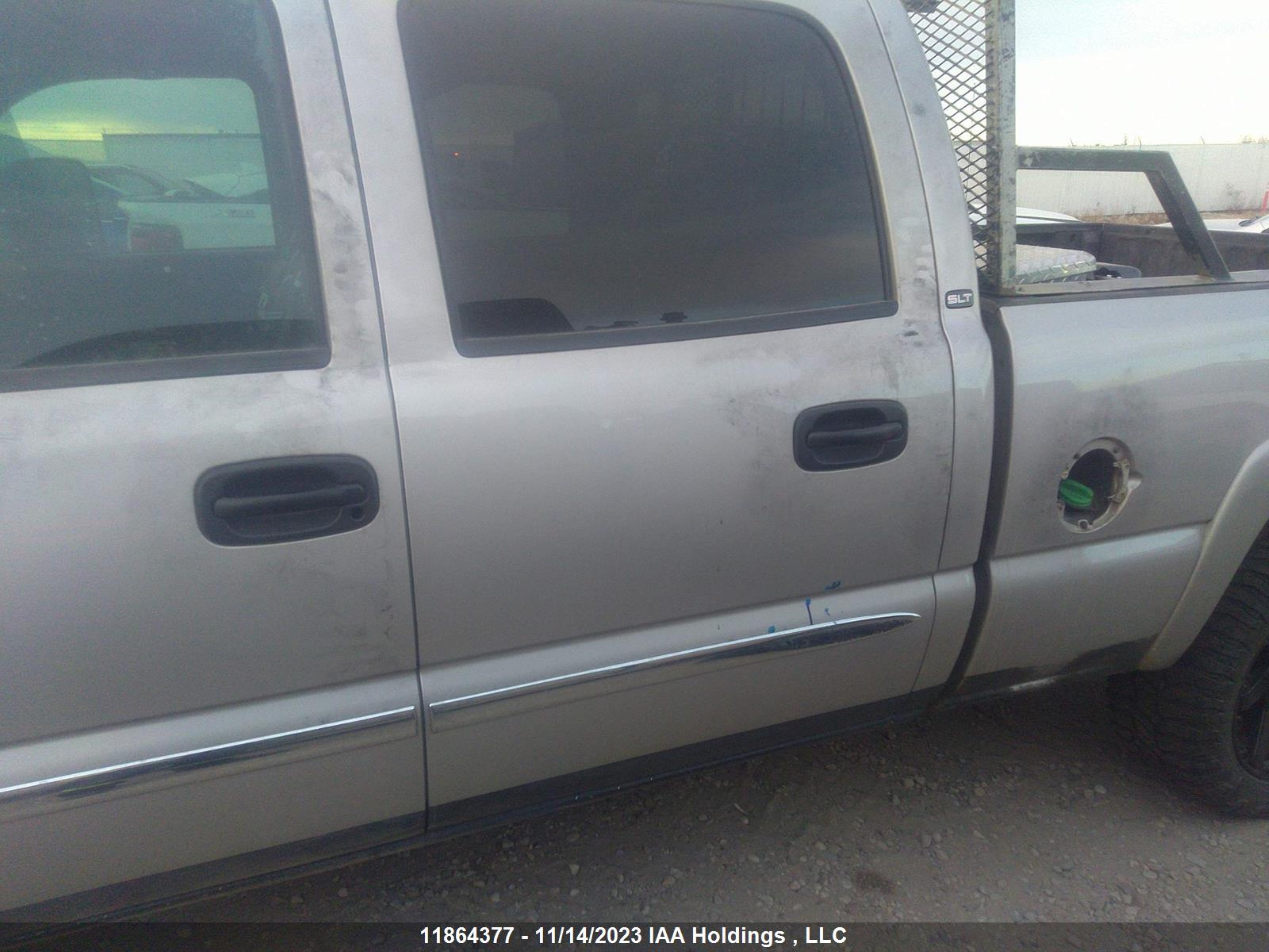 Photo 5 VIN: 1GTHK23D47F125579 - GMC SIERRA 