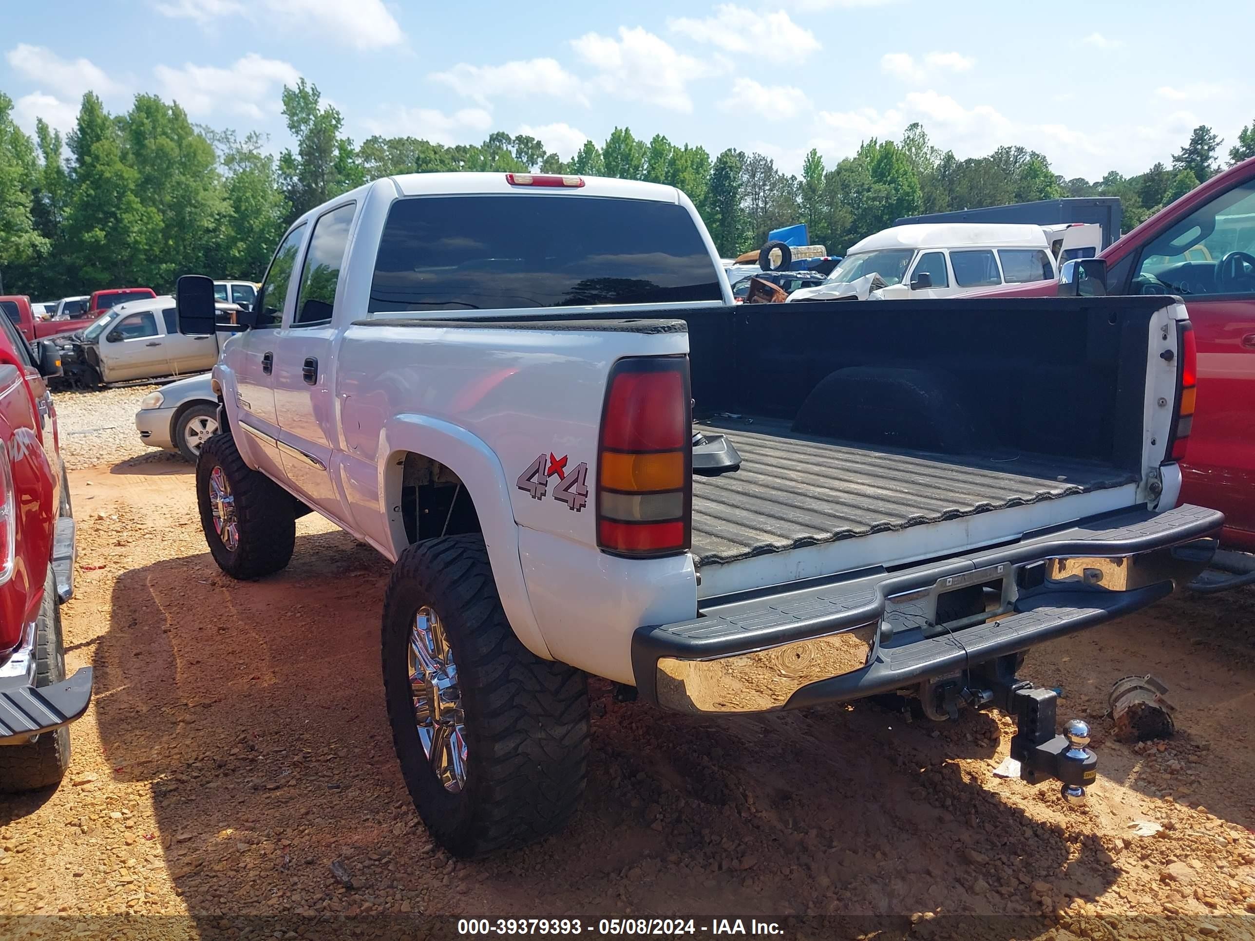 Photo 2 VIN: 1GTHK23D57F165086 - GMC SIERRA 