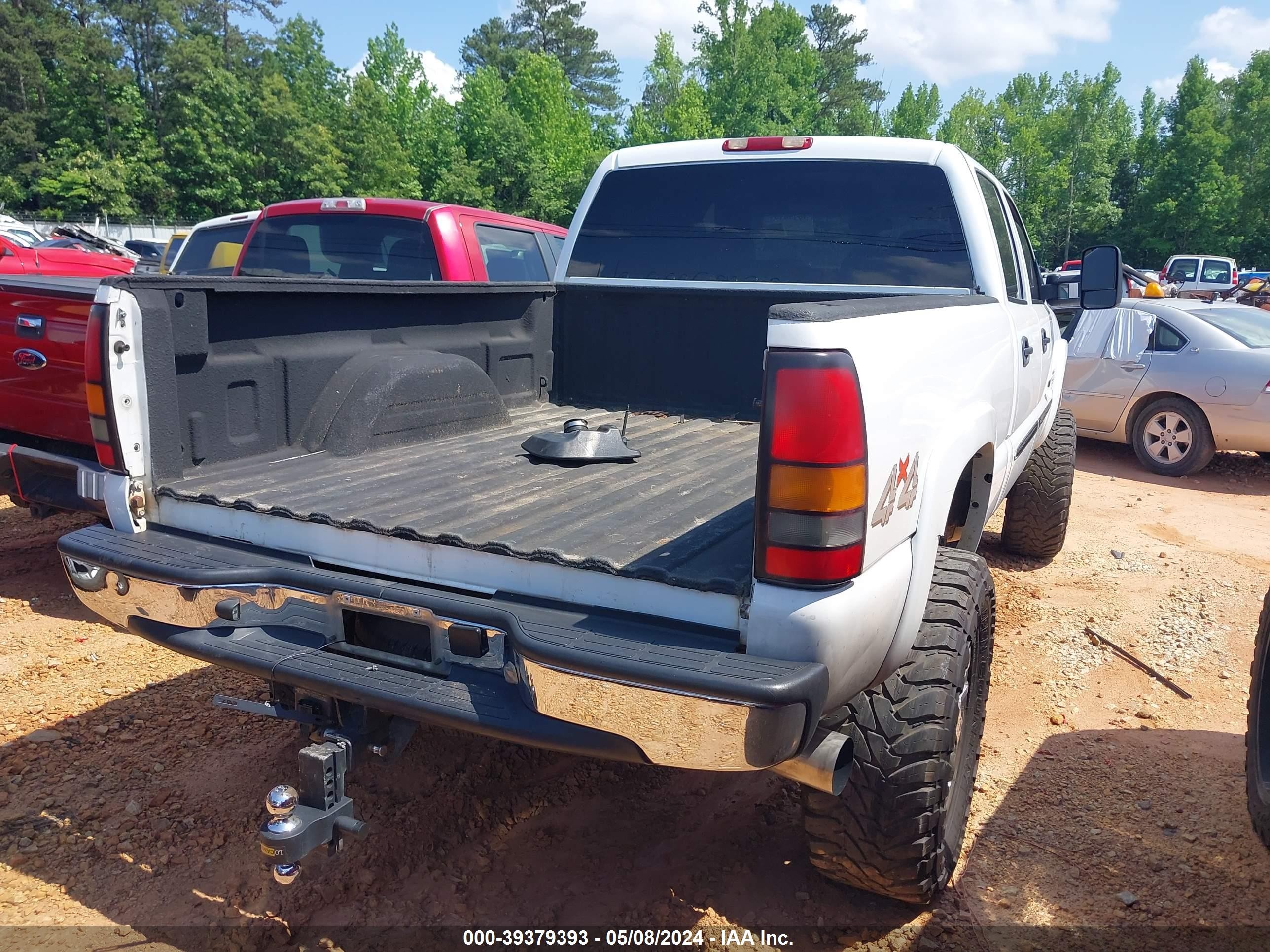 Photo 3 VIN: 1GTHK23D57F165086 - GMC SIERRA 