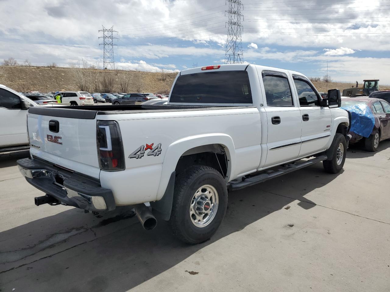 Photo 2 VIN: 1GTHK23D66F237279 - GMC SIERRA 