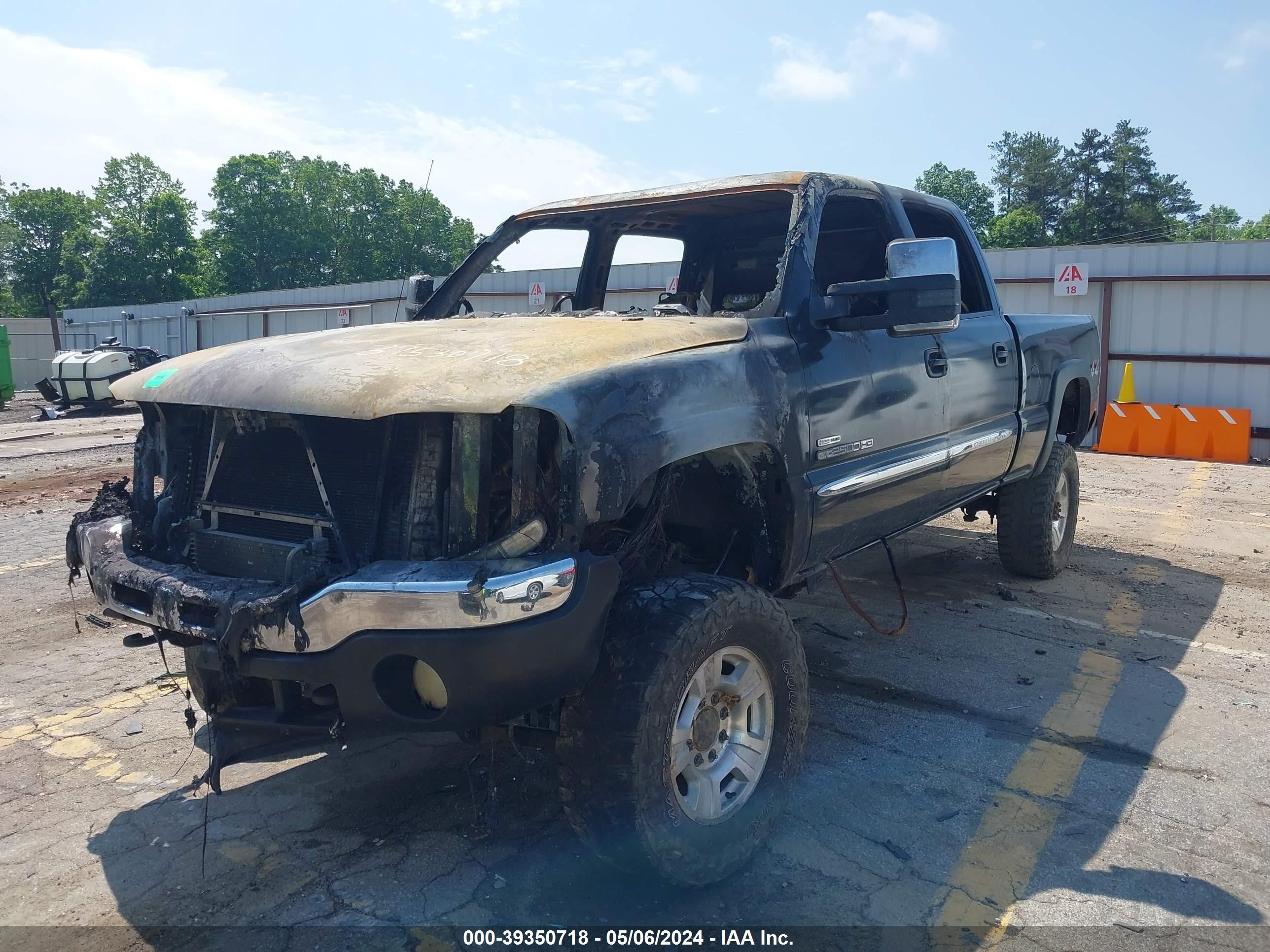 Photo 1 VIN: 1GTHK23D76F235248 - GMC SIERRA 