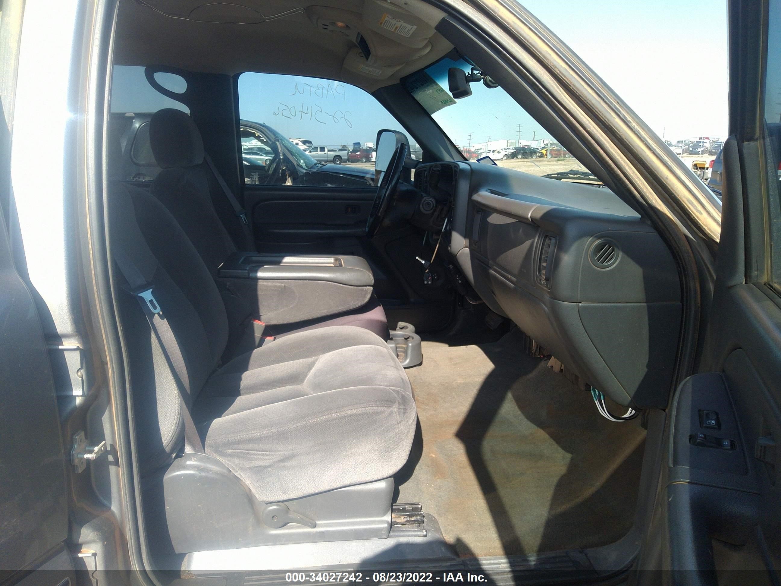 Photo 4 VIN: 1GTHK23D86F156347 - GMC SIERRA 