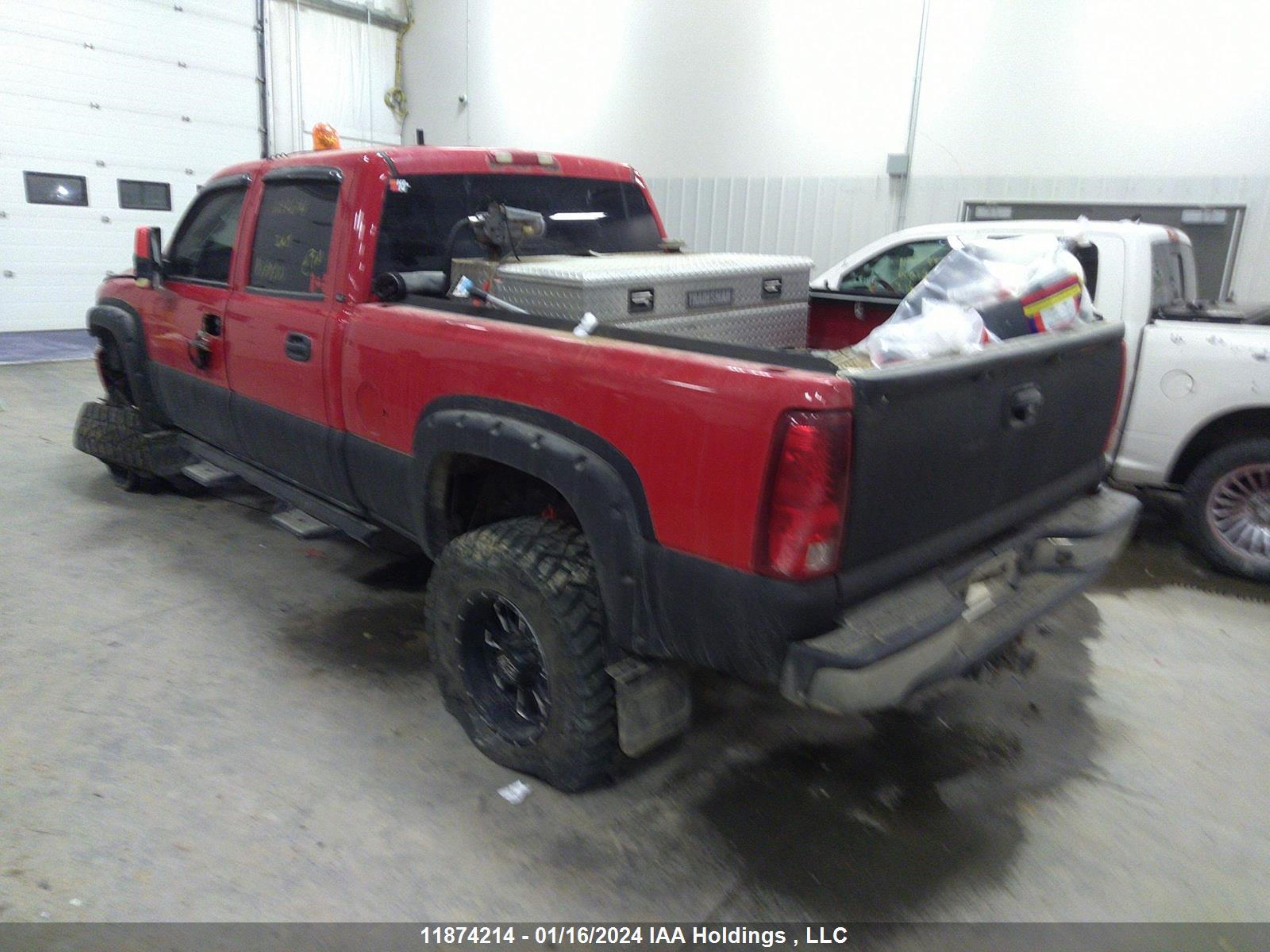 Photo 2 VIN: 1GTHK23D87F119364 - GMC SIERRA 