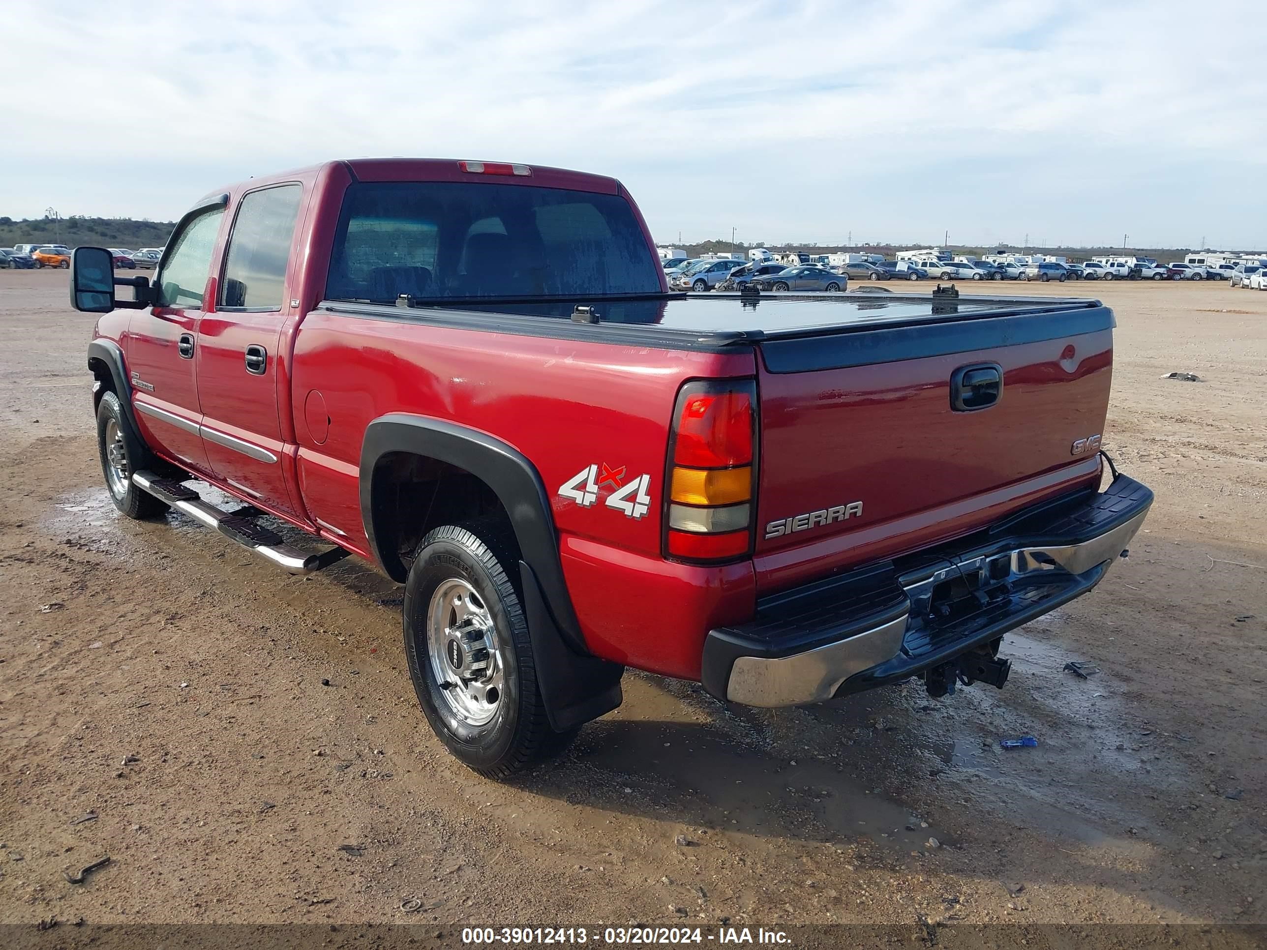 Photo 2 VIN: 1GTHK23D87F134530 - GMC SIERRA 